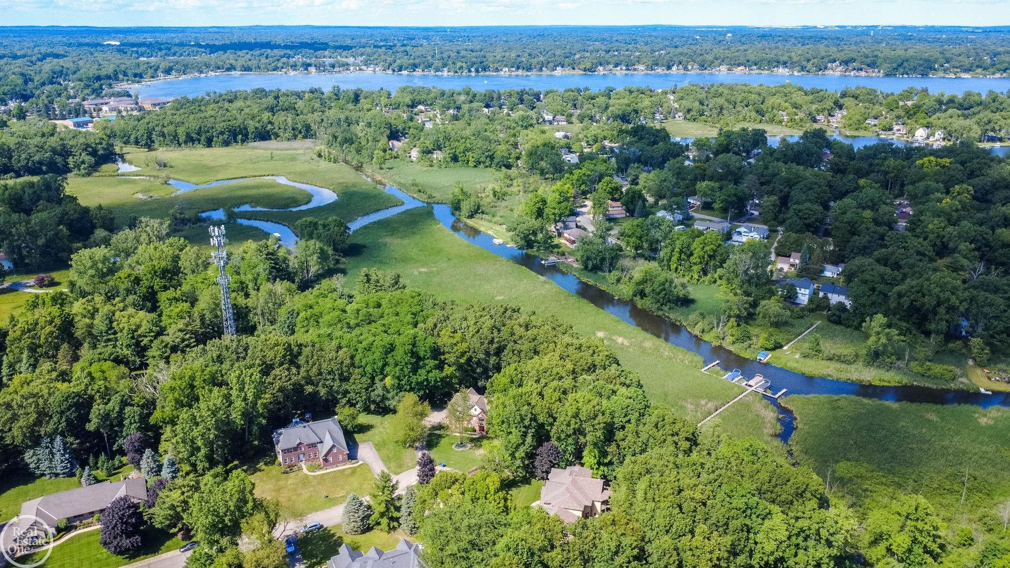 main property photo 90