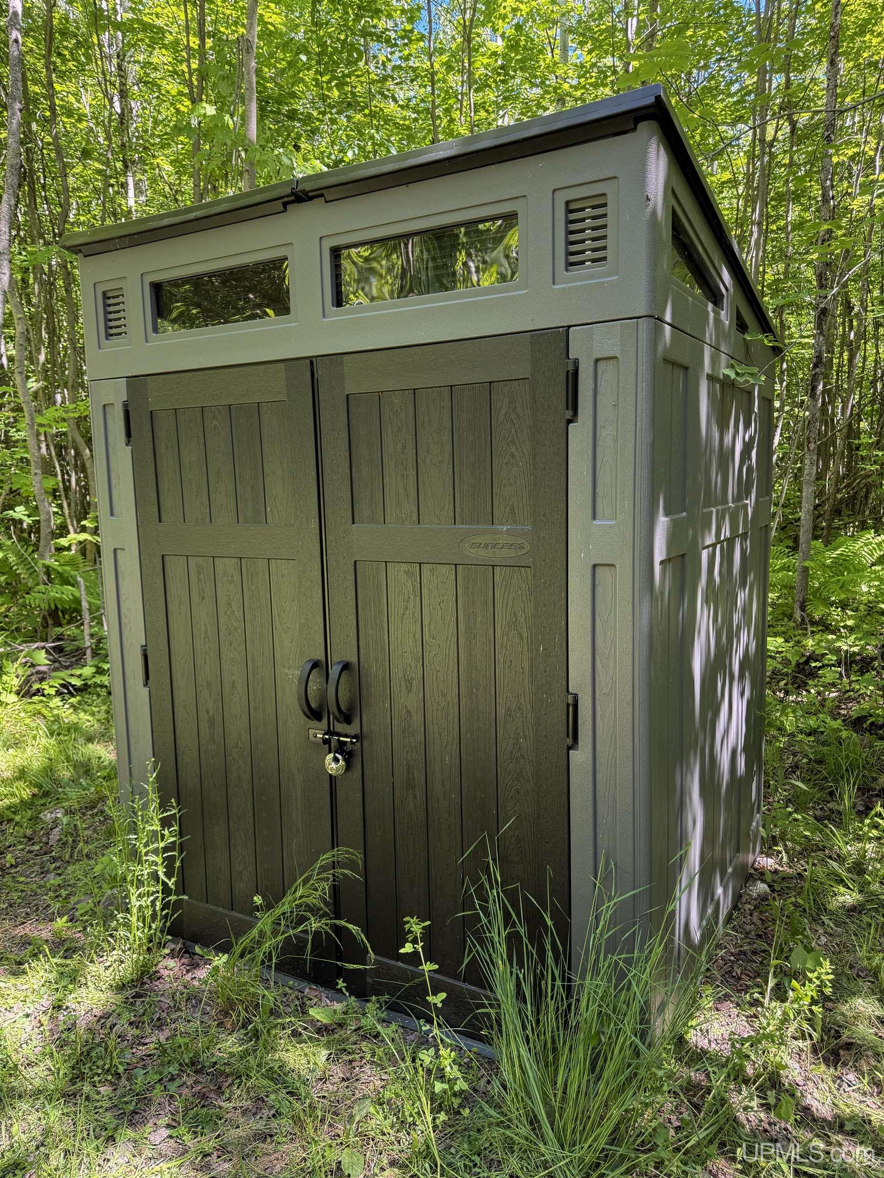 main property photo 8
