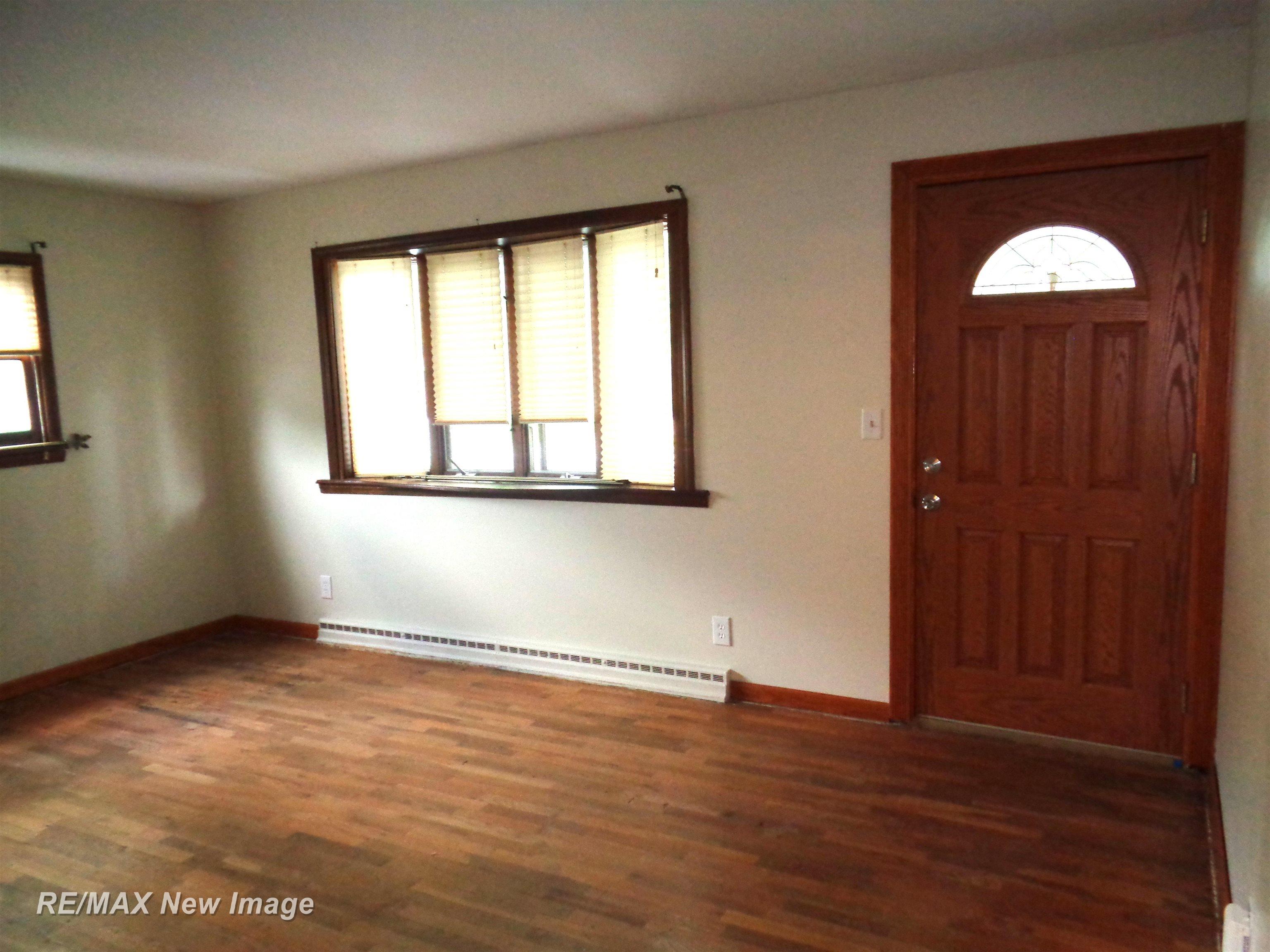 property viewer photo 2
