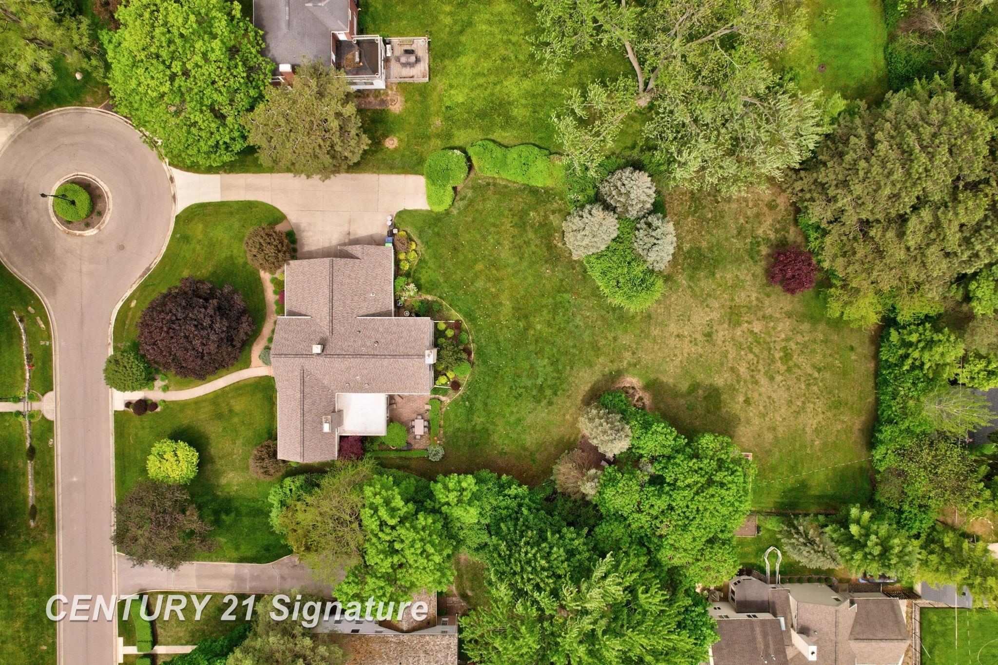 main property photo 74
