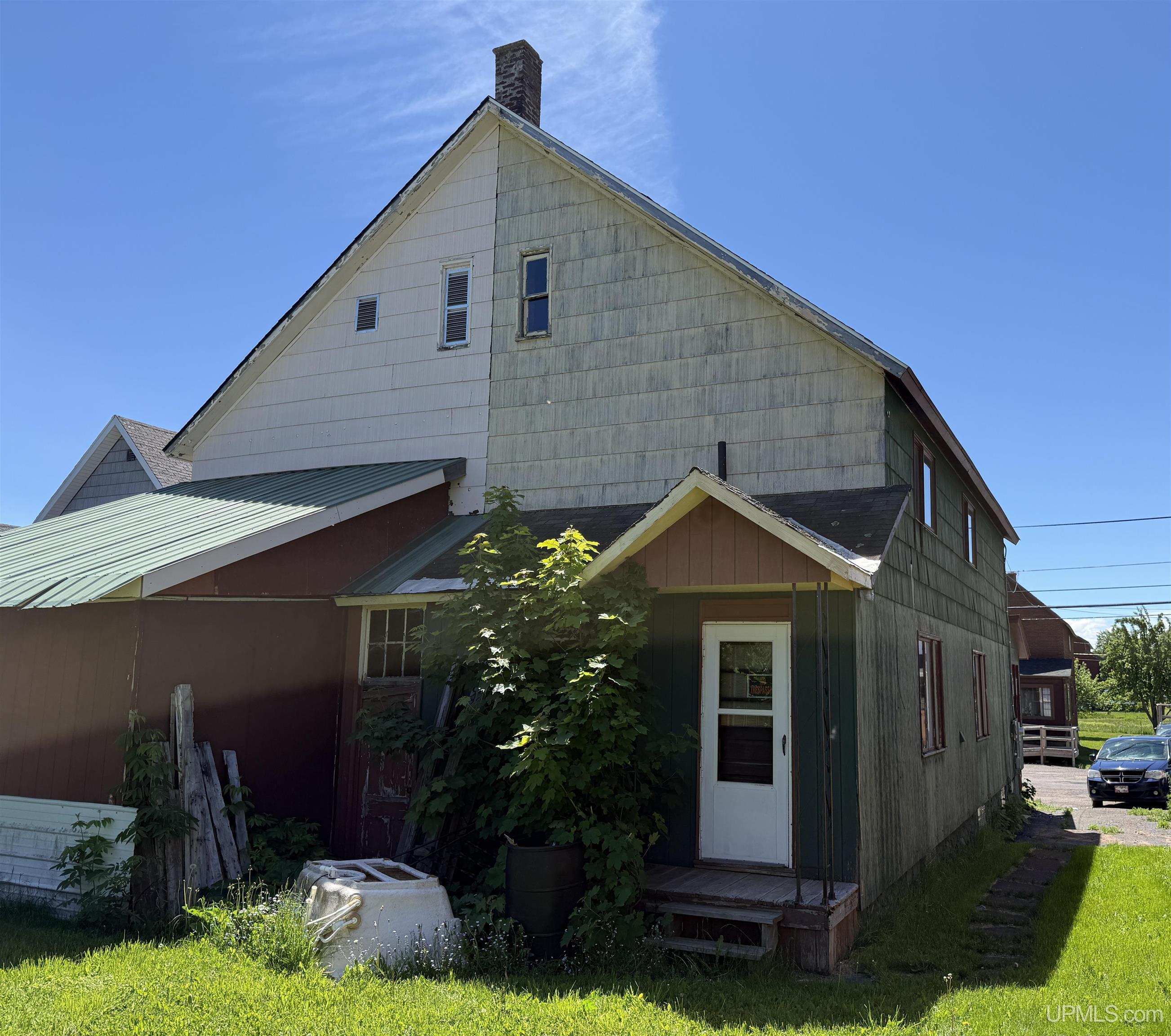 main property photo 24