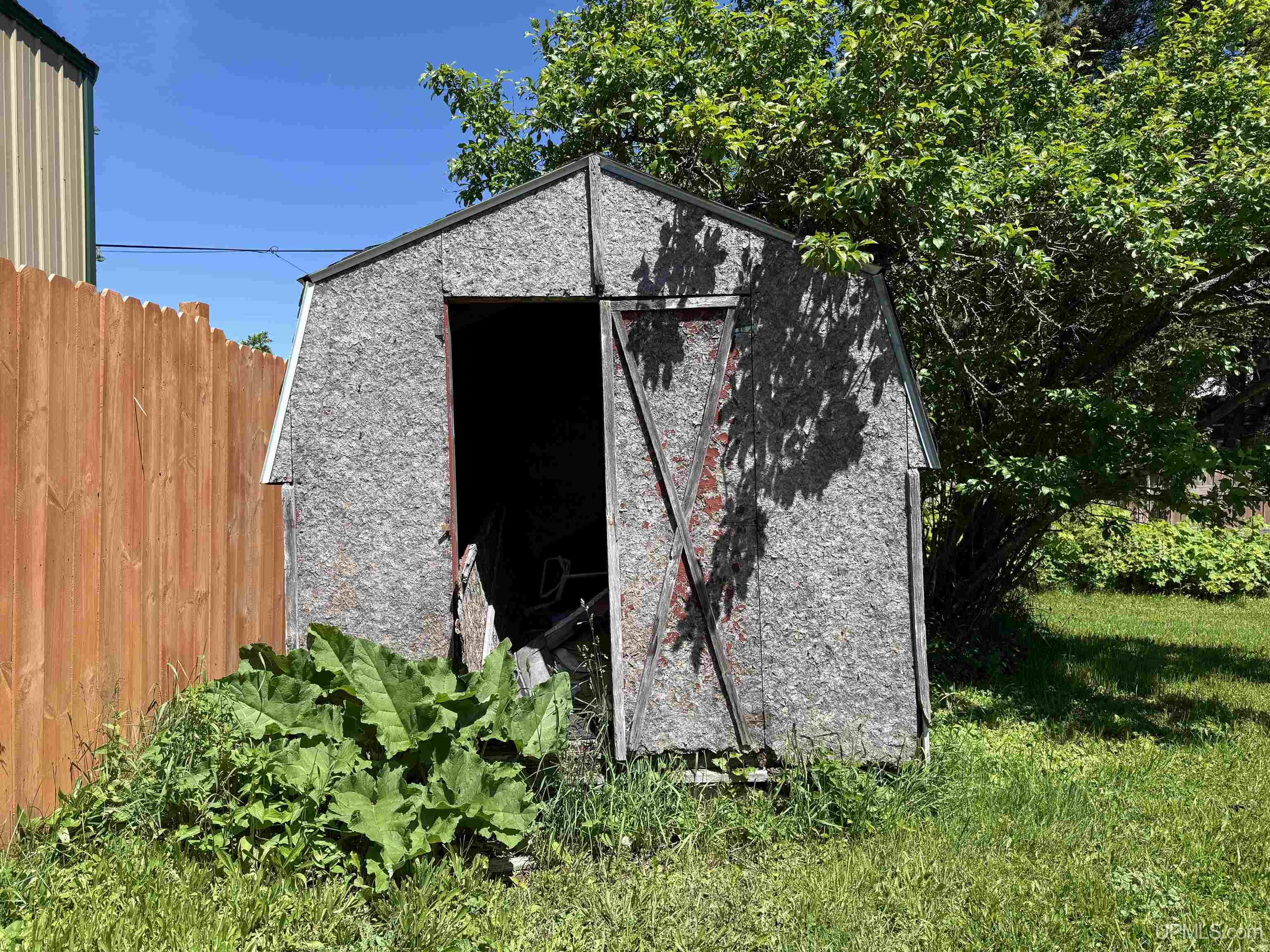 main property photo 26