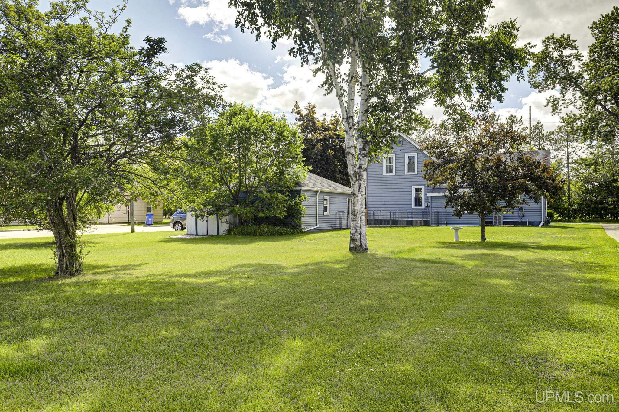 main property photo 17