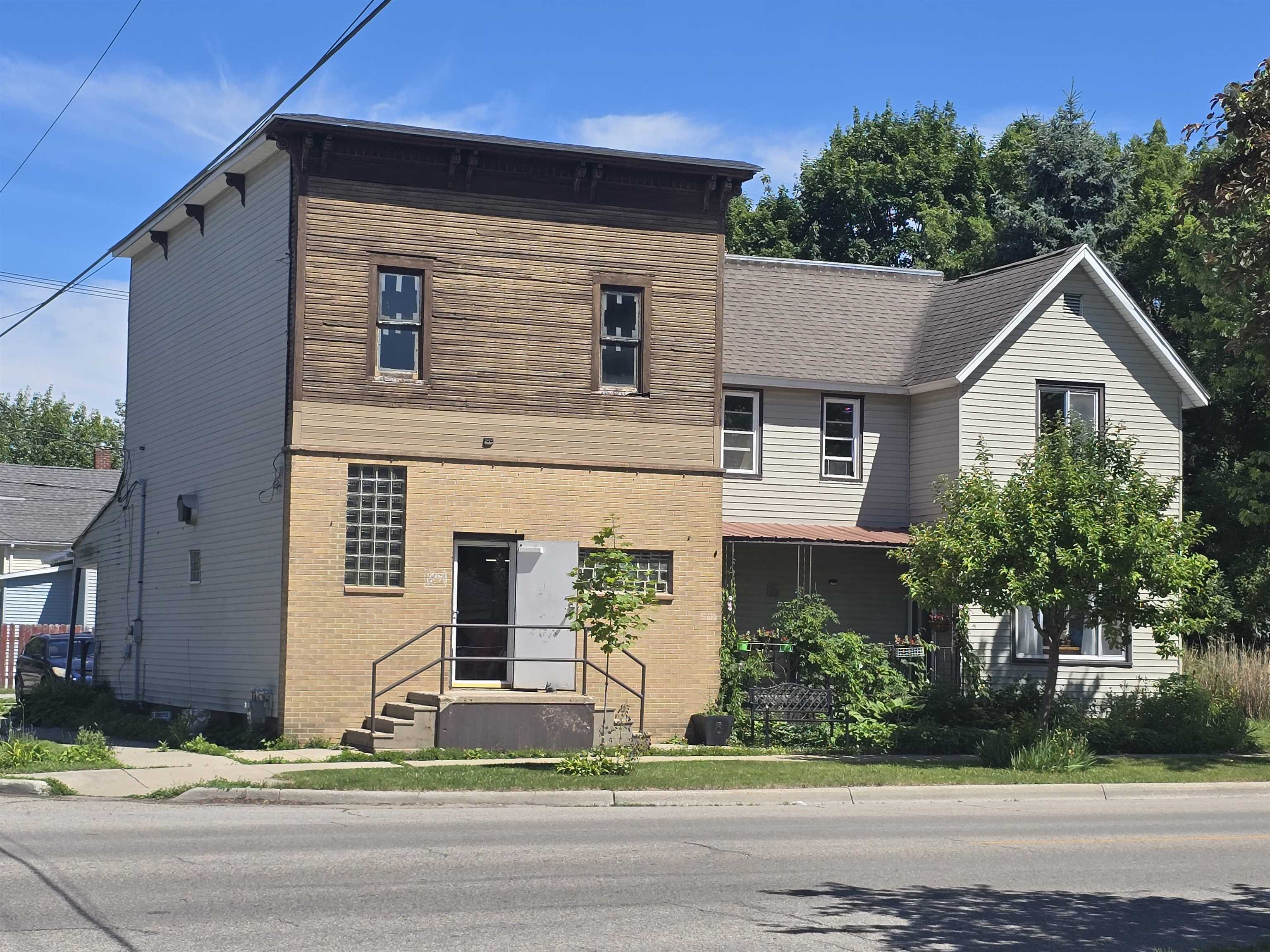 main property photo 25