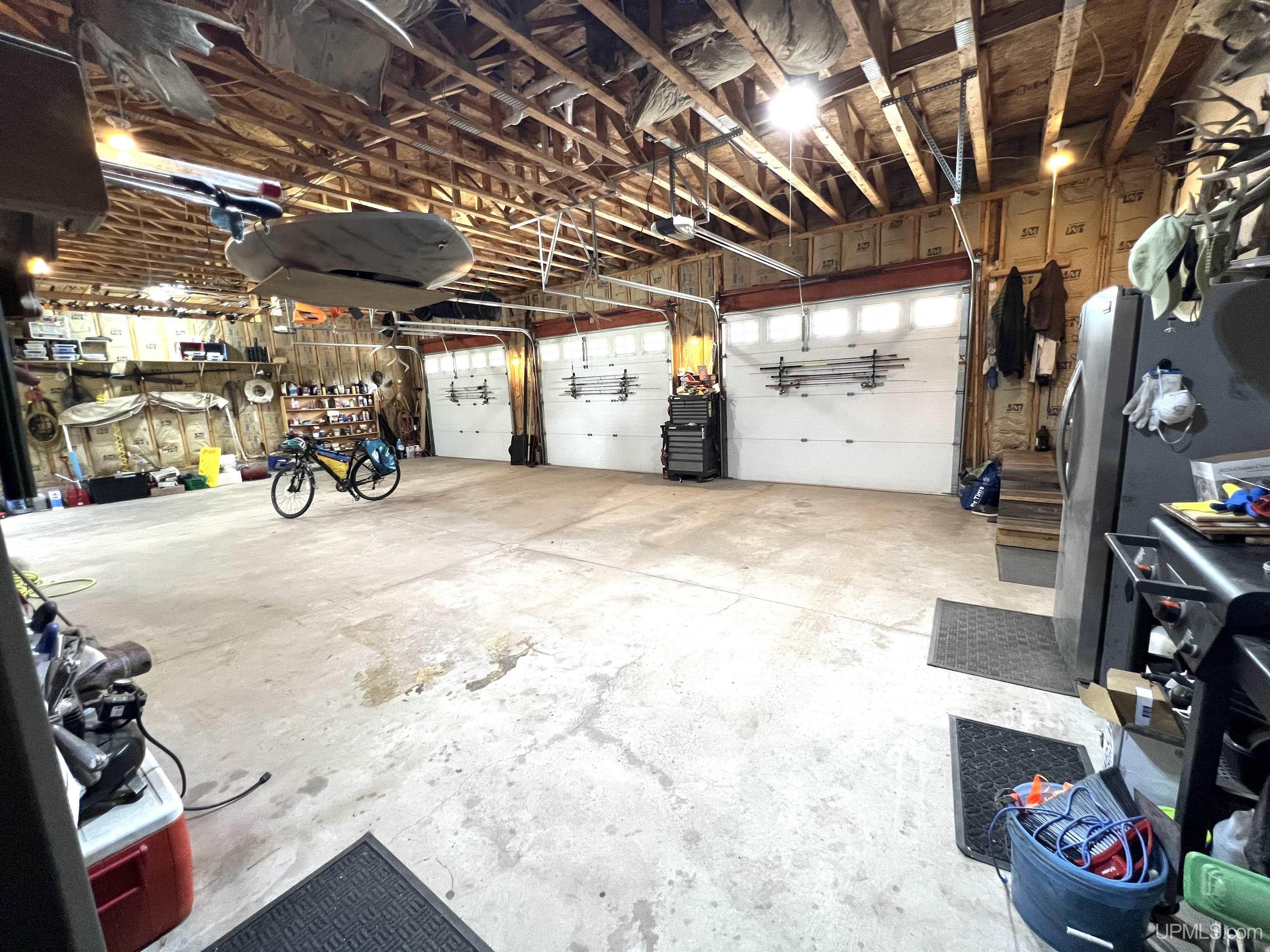main property photo 79