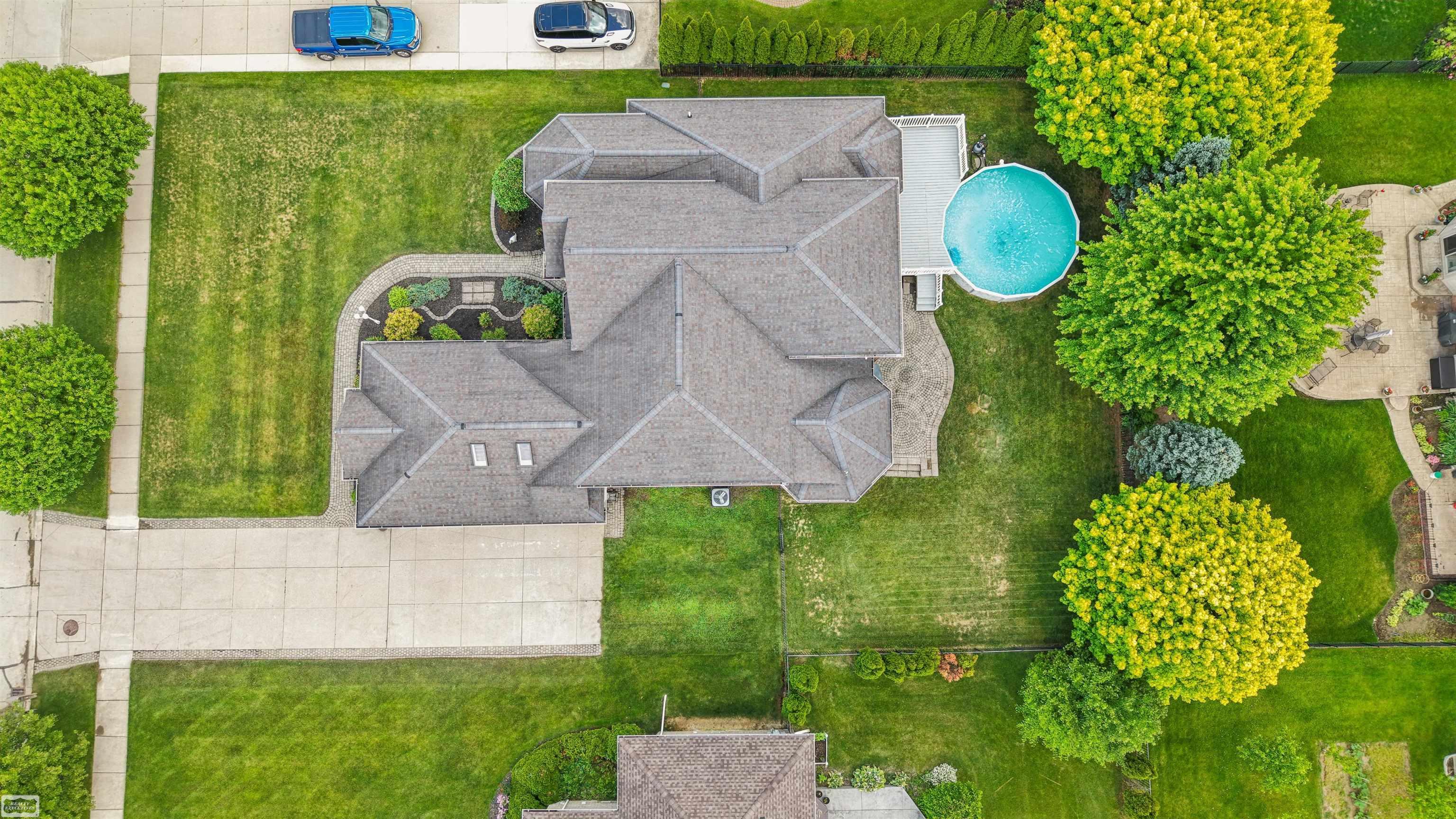main property photo 58