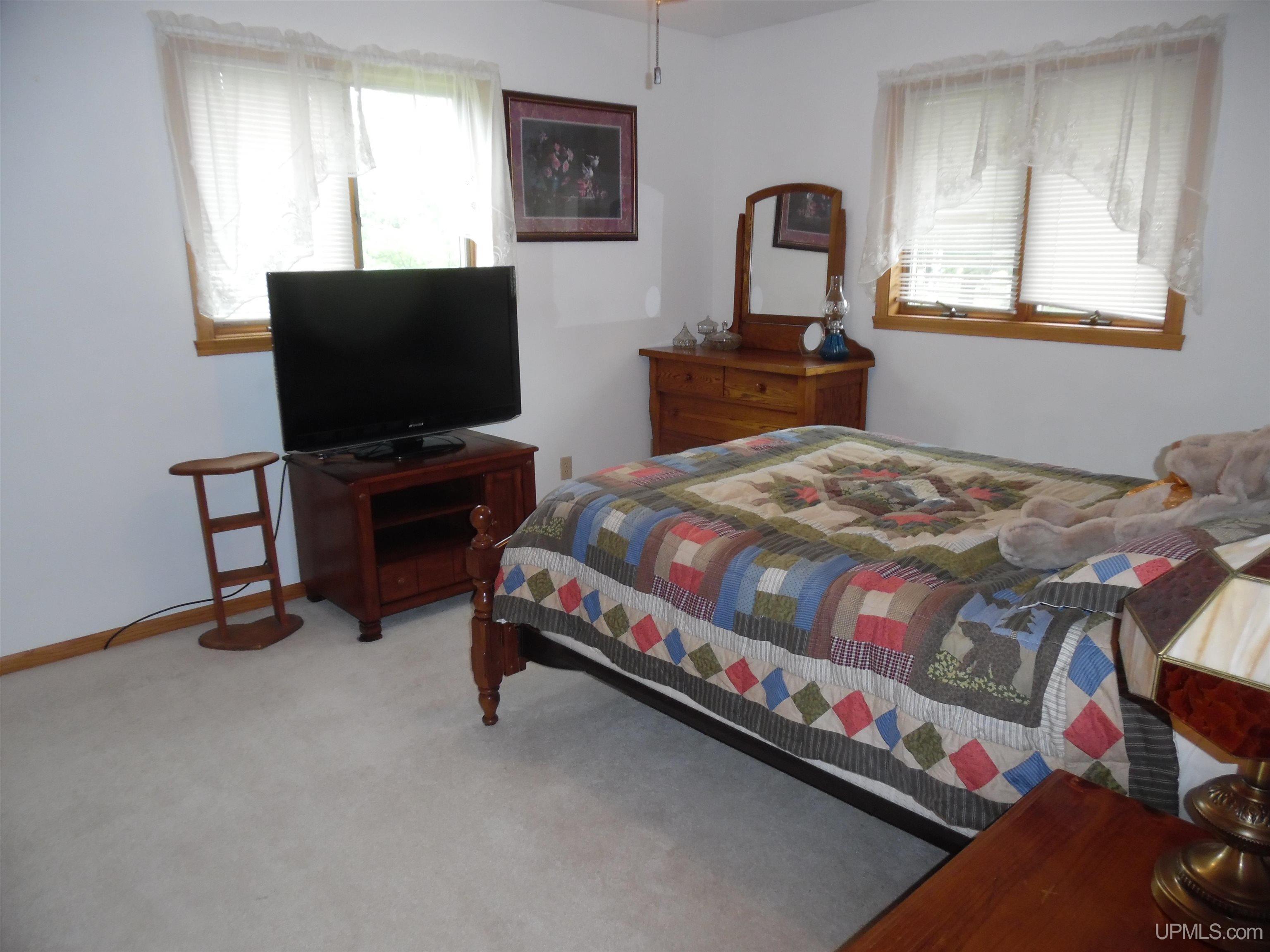 property viewer photo 12