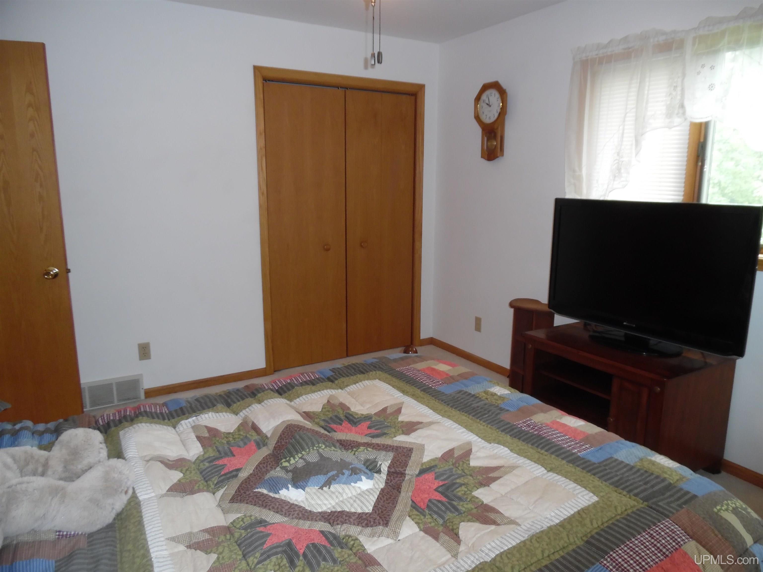 property viewer photo 13