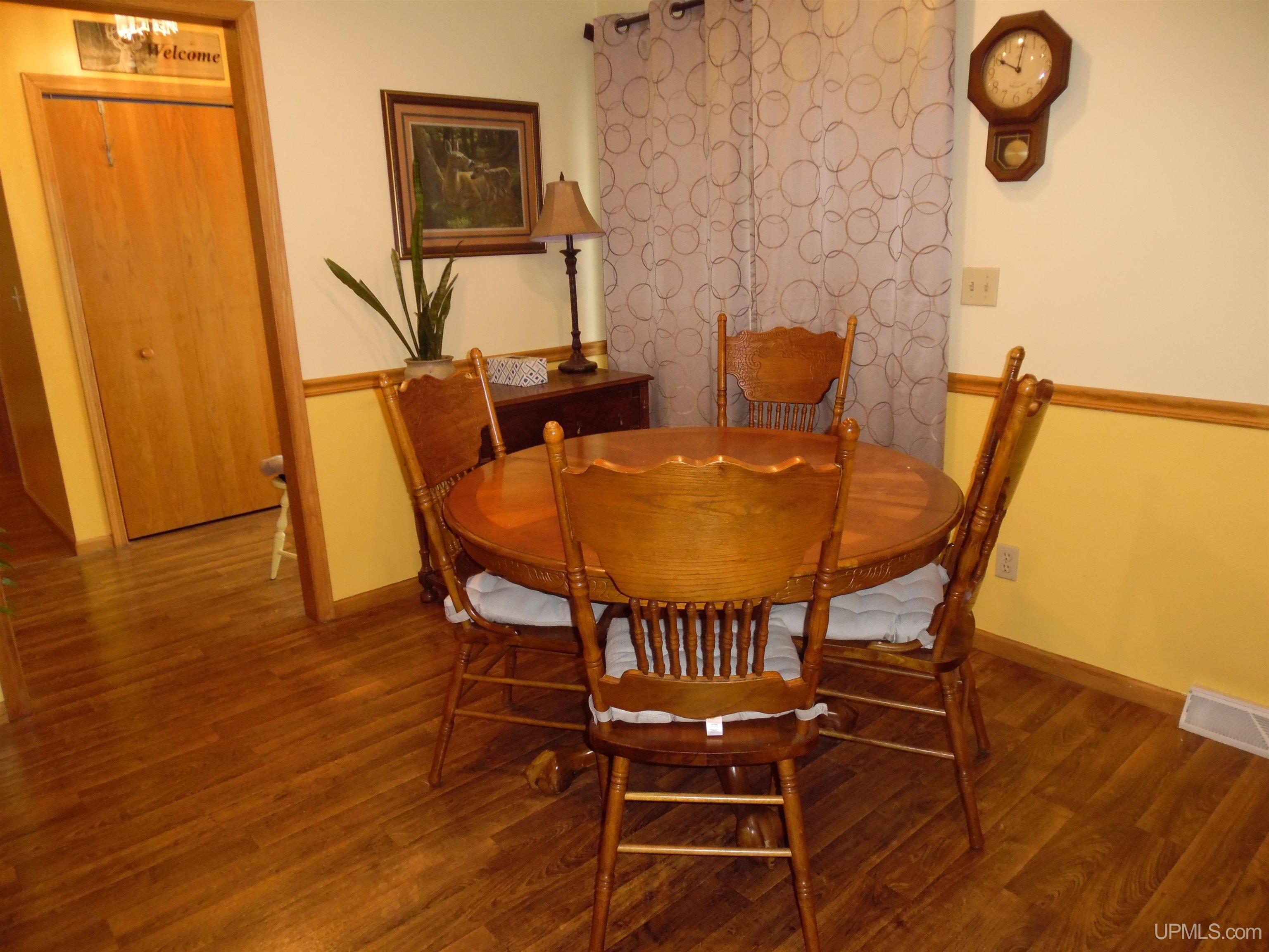 property viewer photo 16