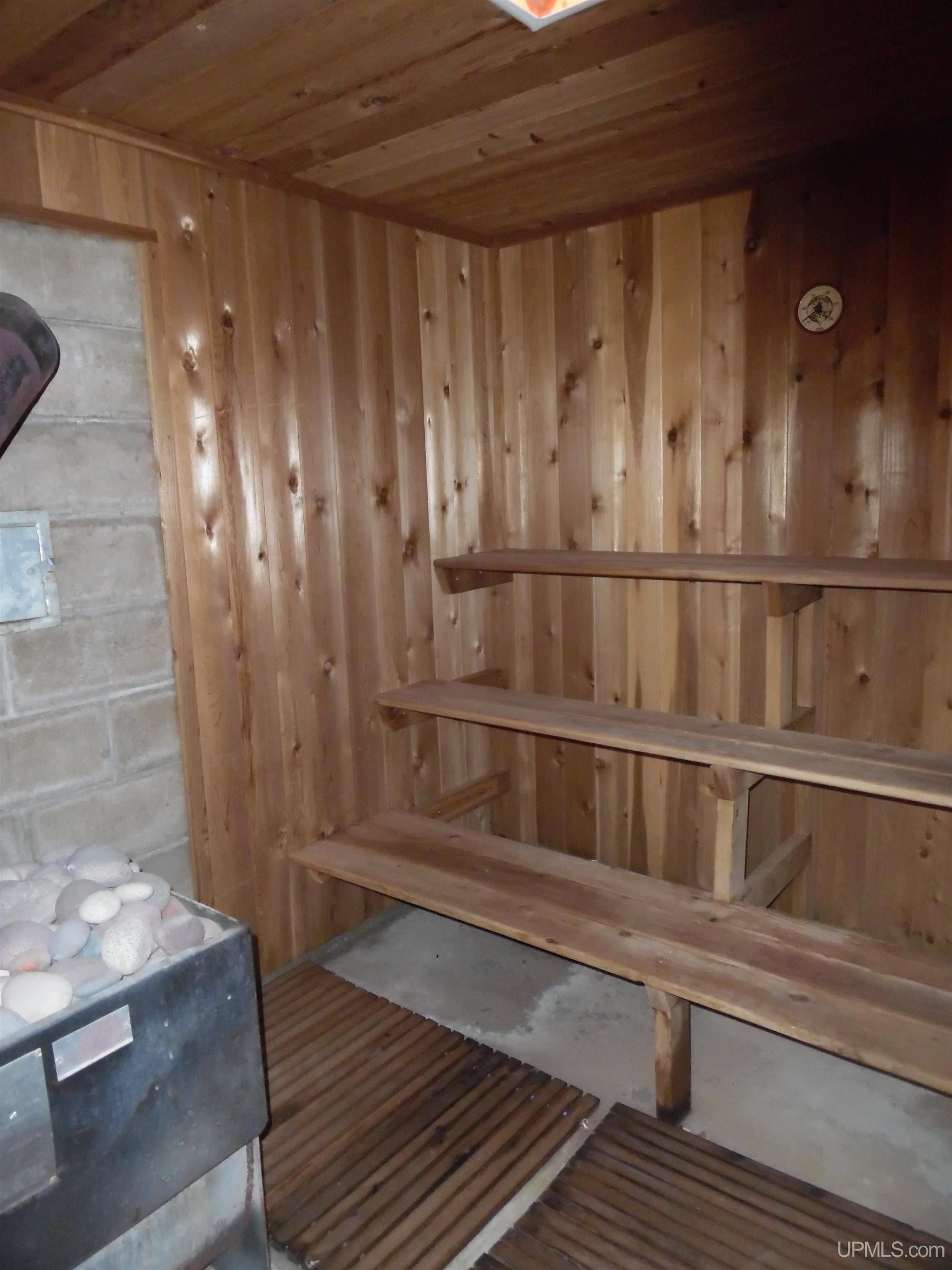 property viewer photo 20