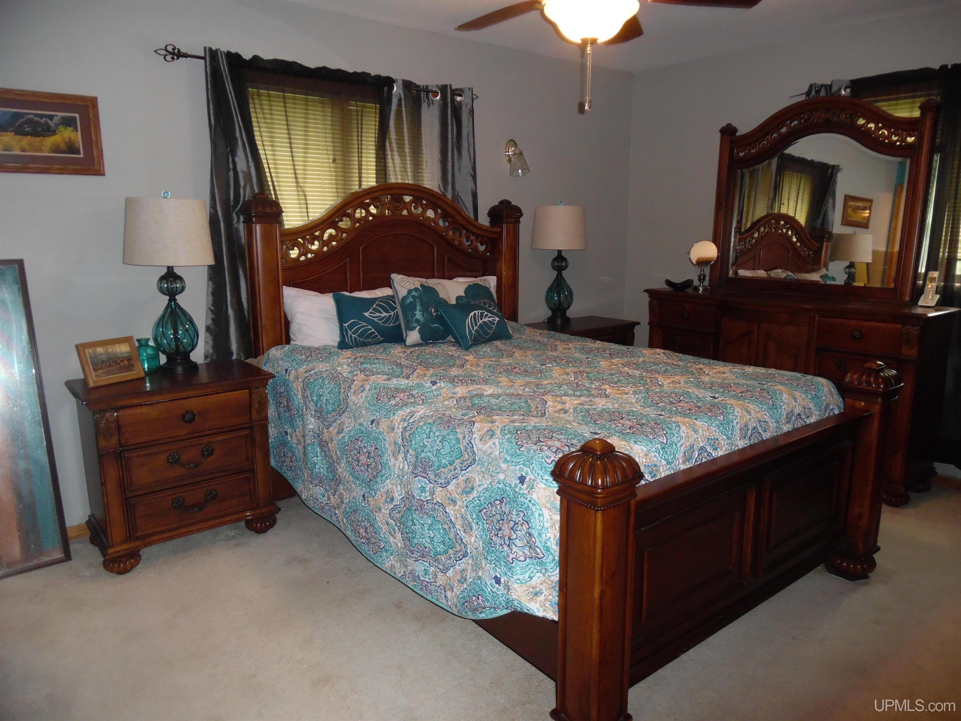 property viewer photo 3
