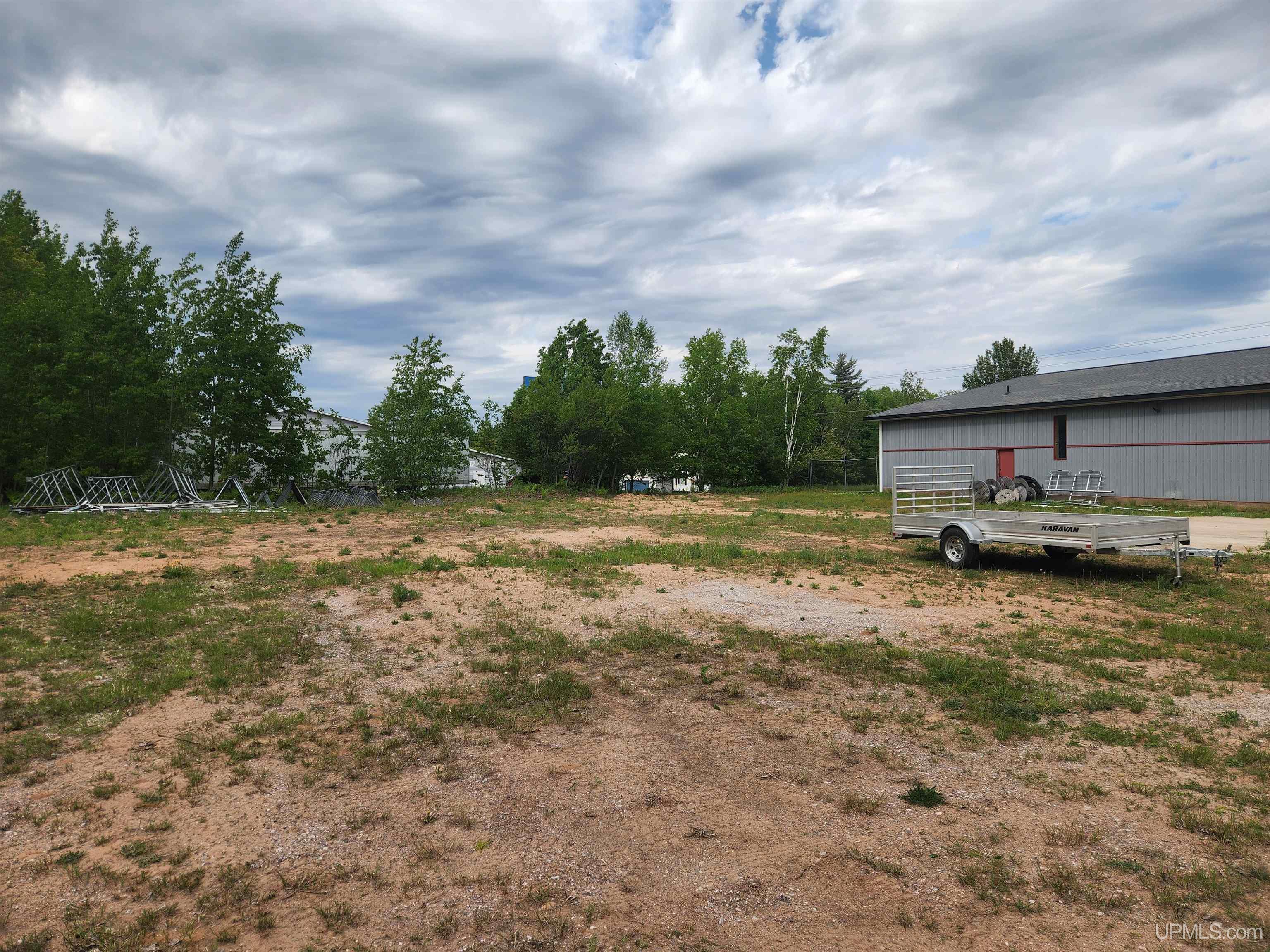 main property photo 58