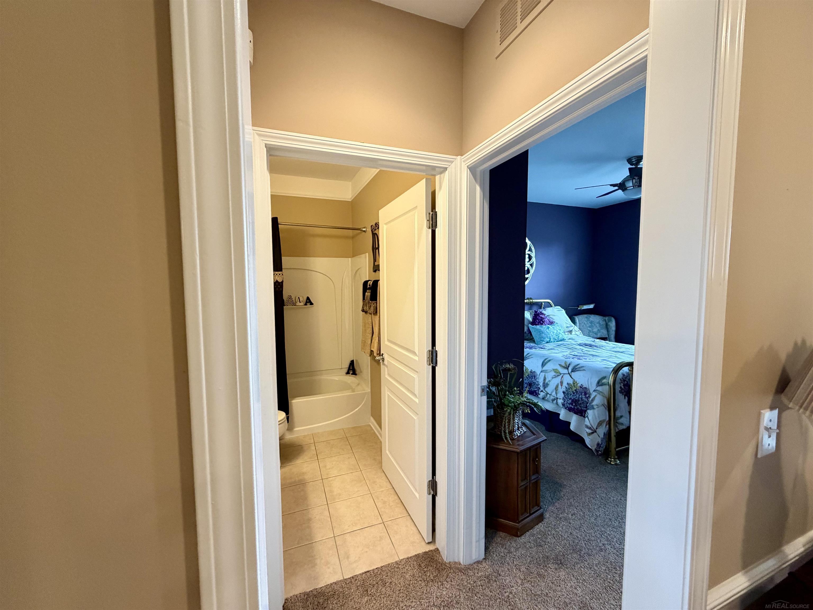 property viewer photo 13