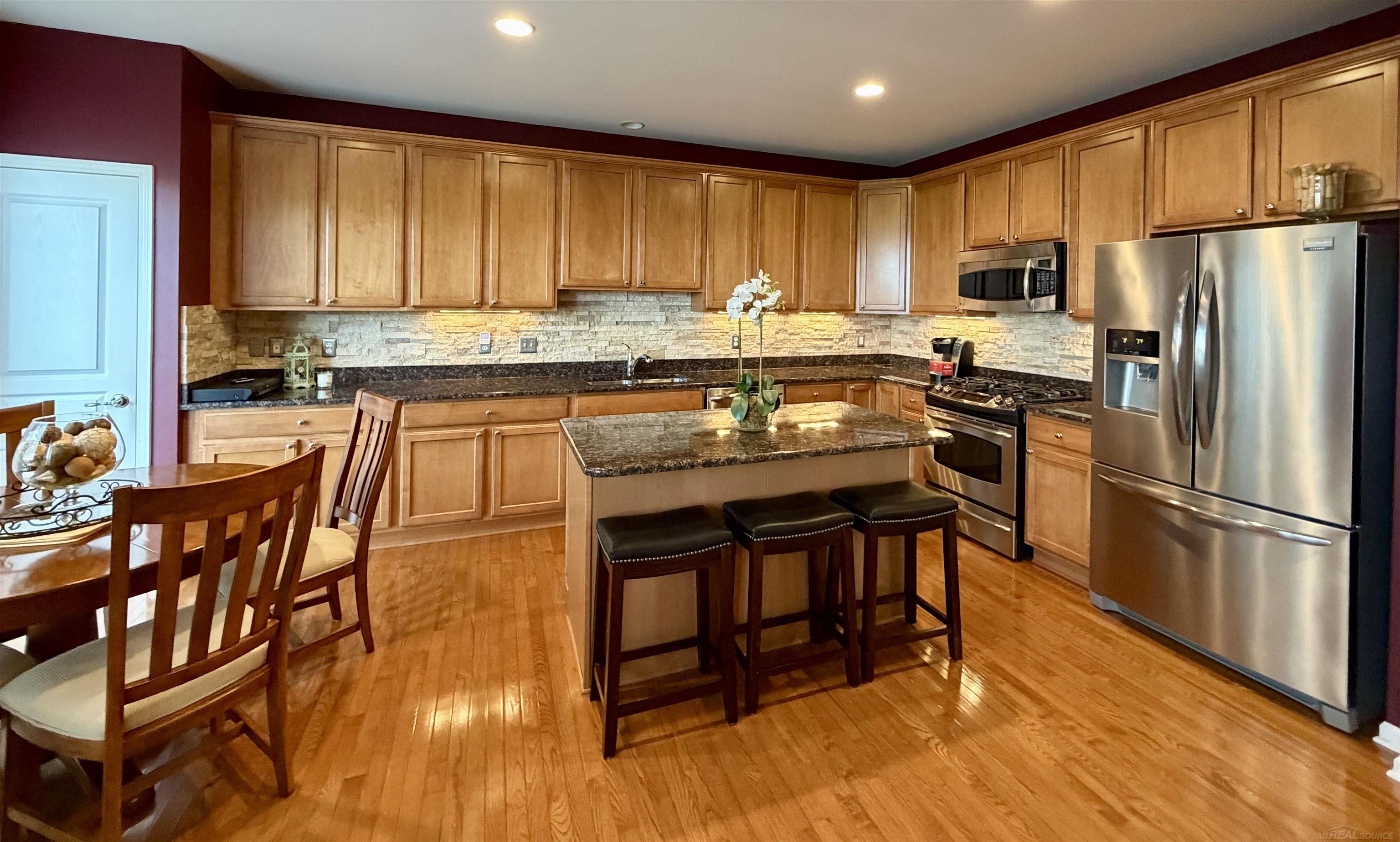 property viewer photo 2