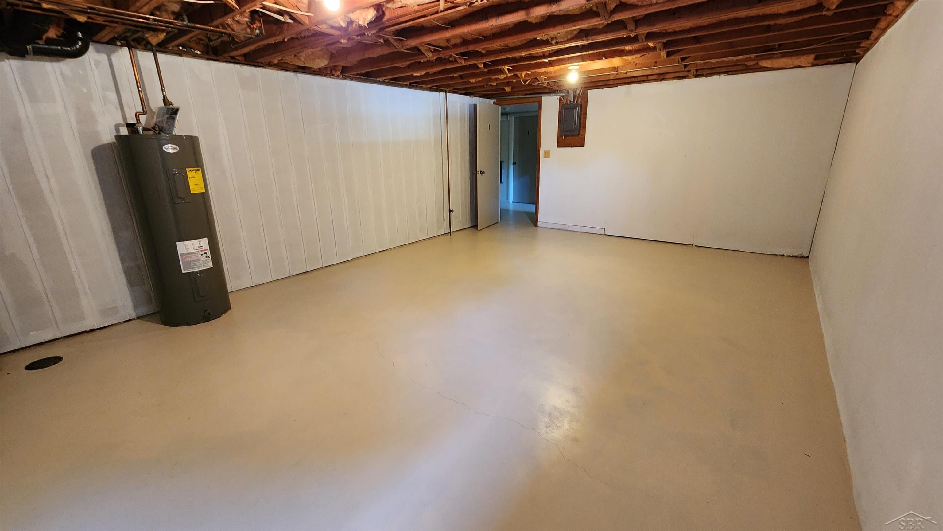 main property photo 12