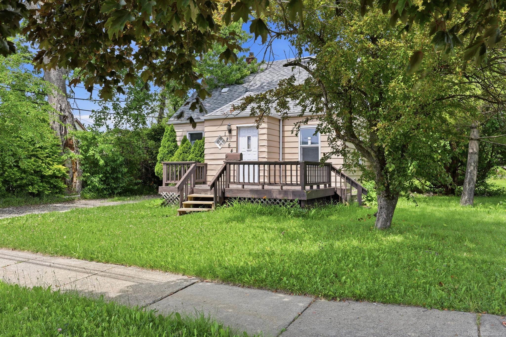 main property photo 10
