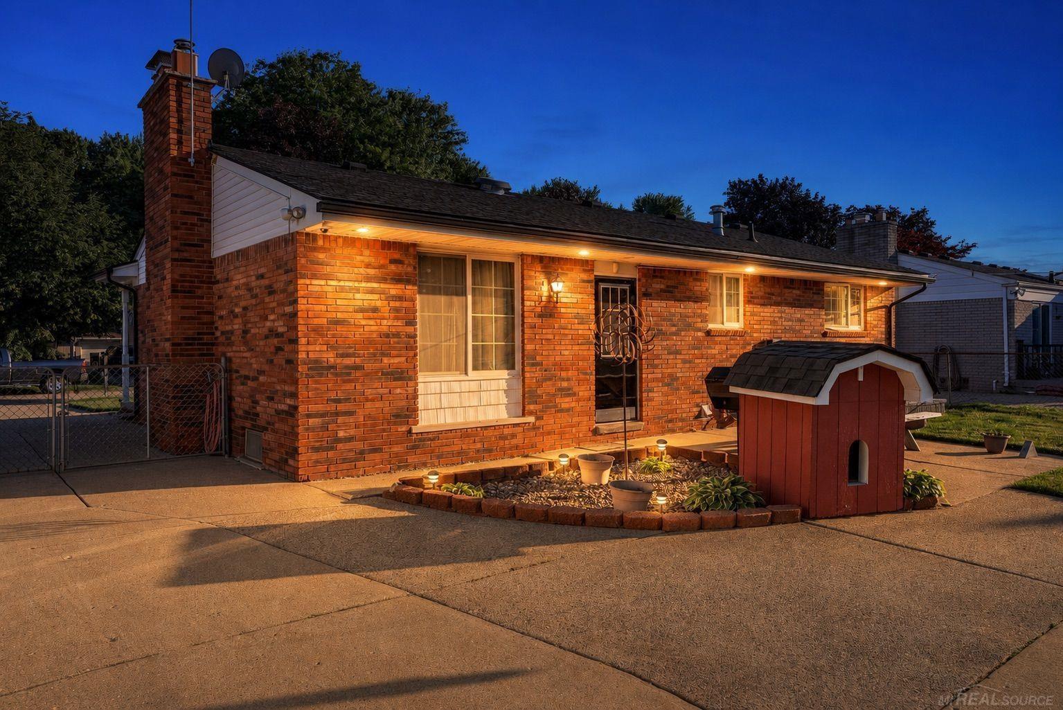 main property photo 54