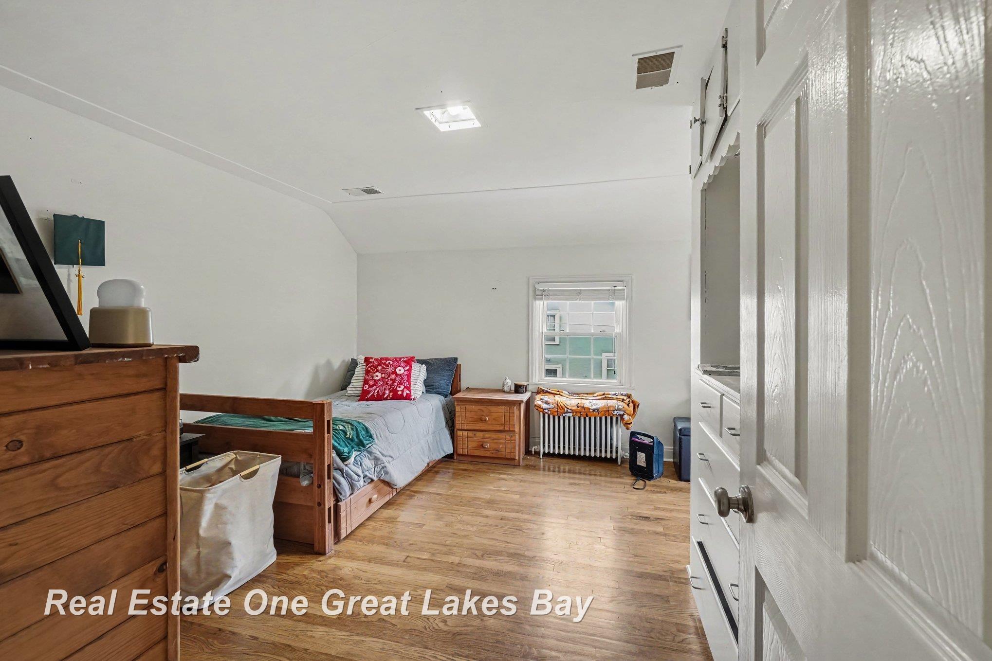 property viewer photo 16