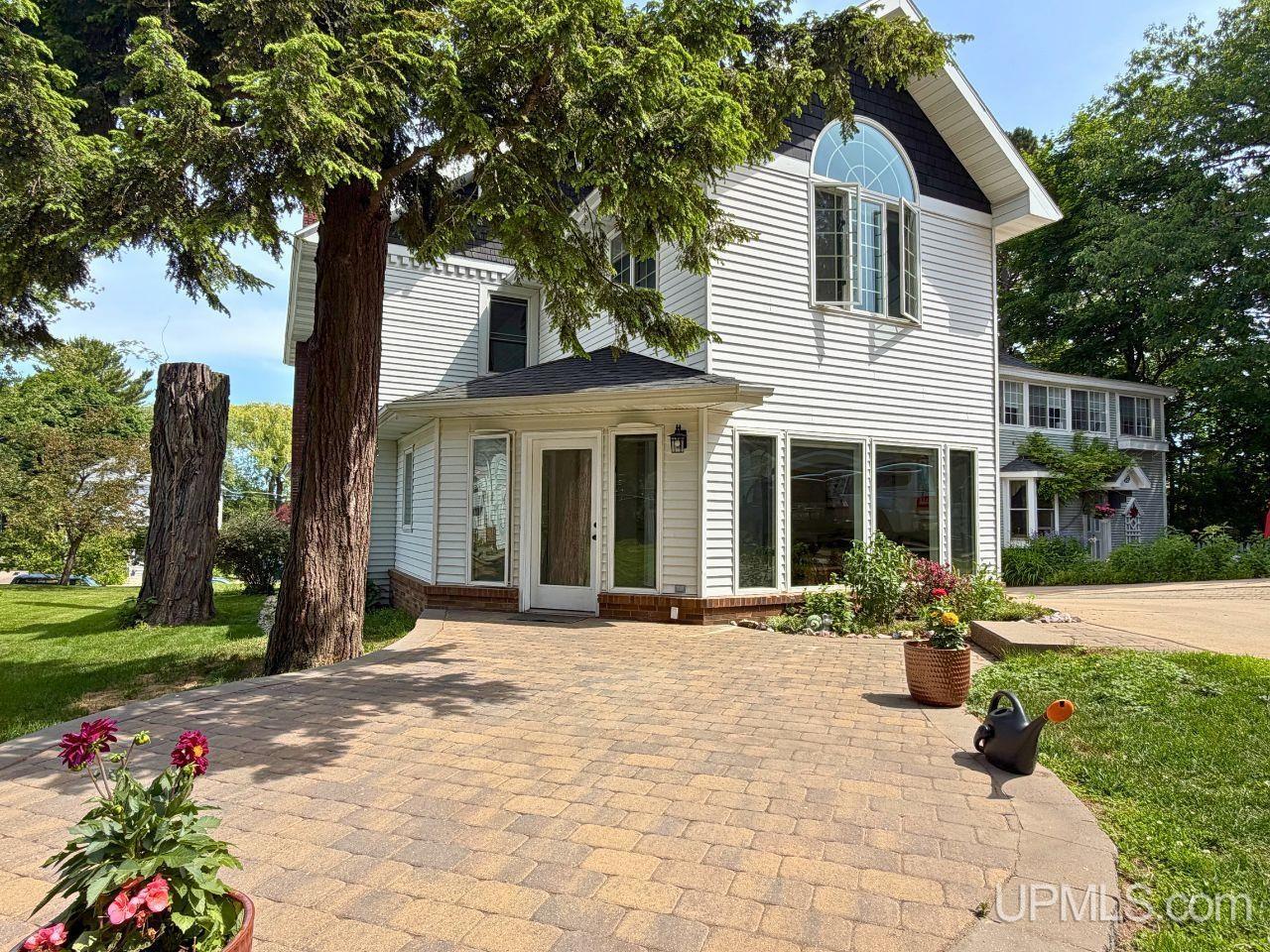 main property photo 26