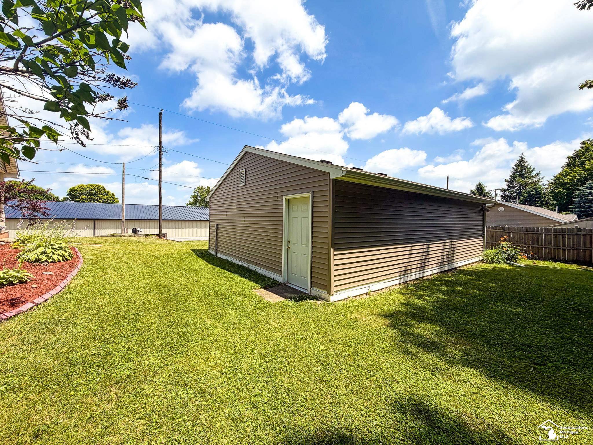 main property photo 44