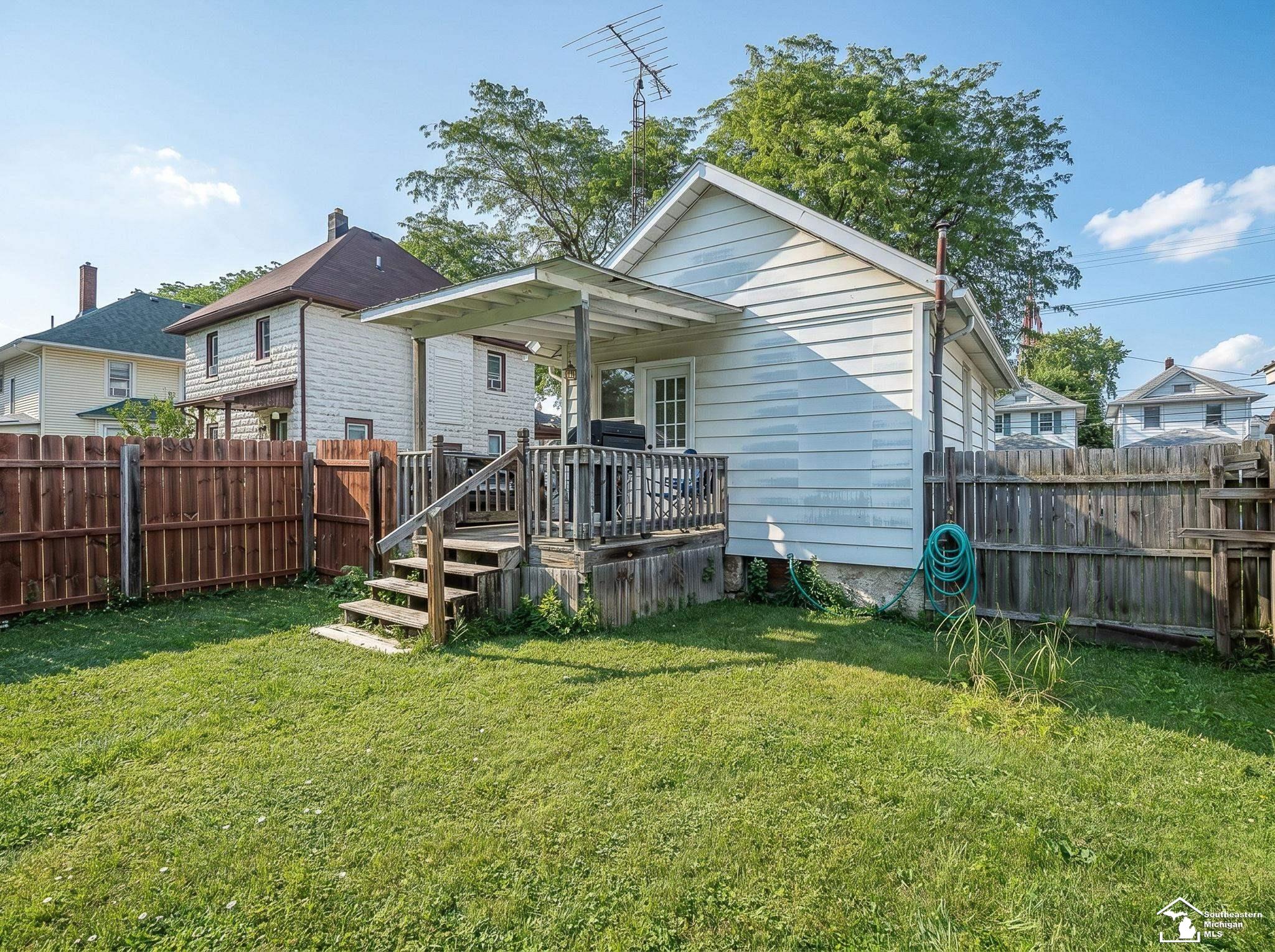 main property photo 22