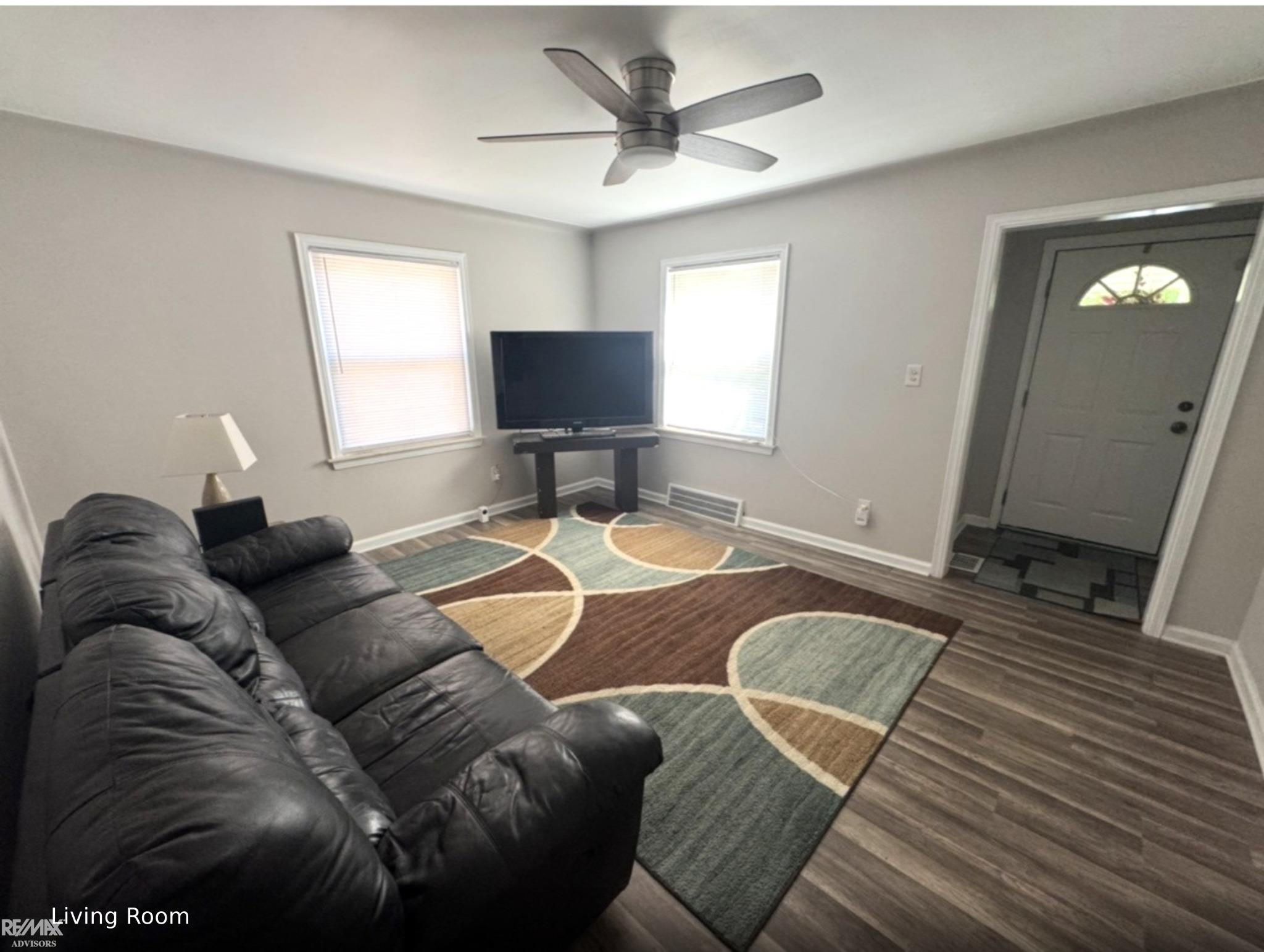 main property photo 3
