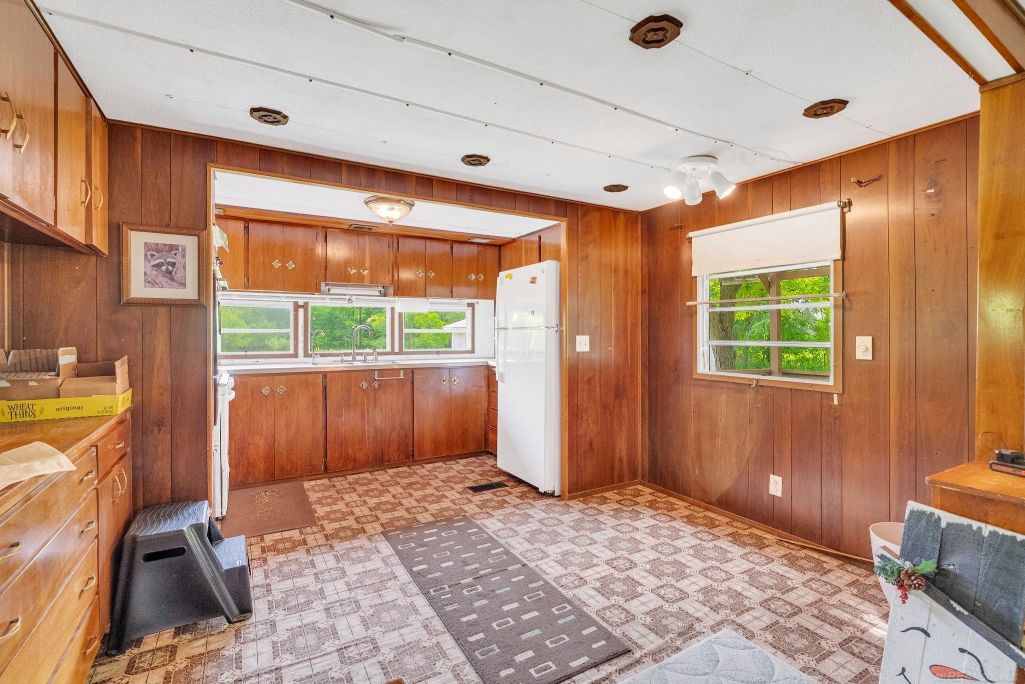 property viewer photo 9