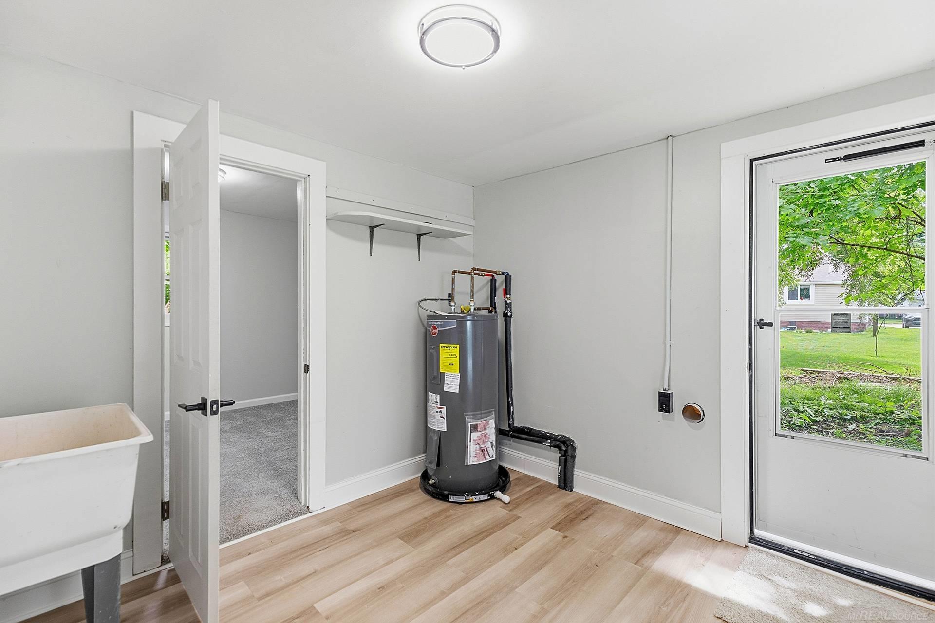 main property photo 17