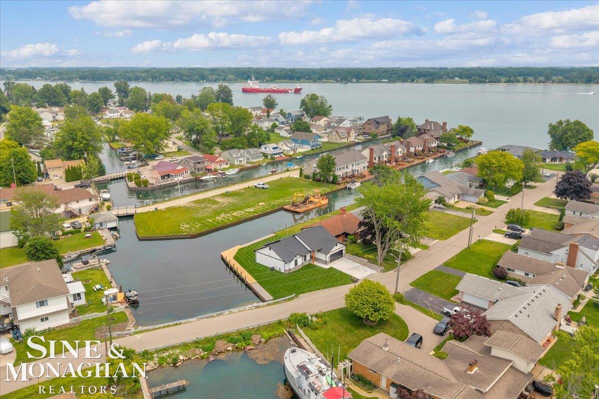 main property photo 49