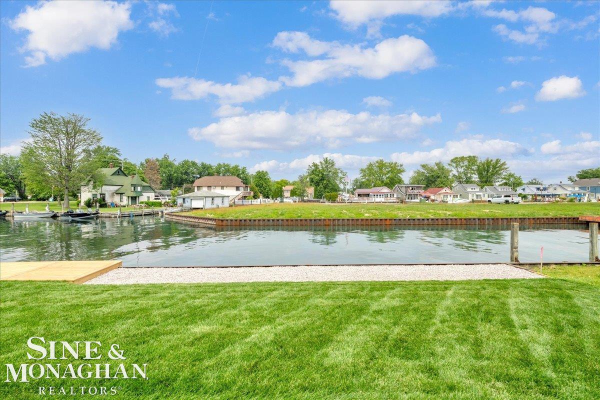 main property photo 50