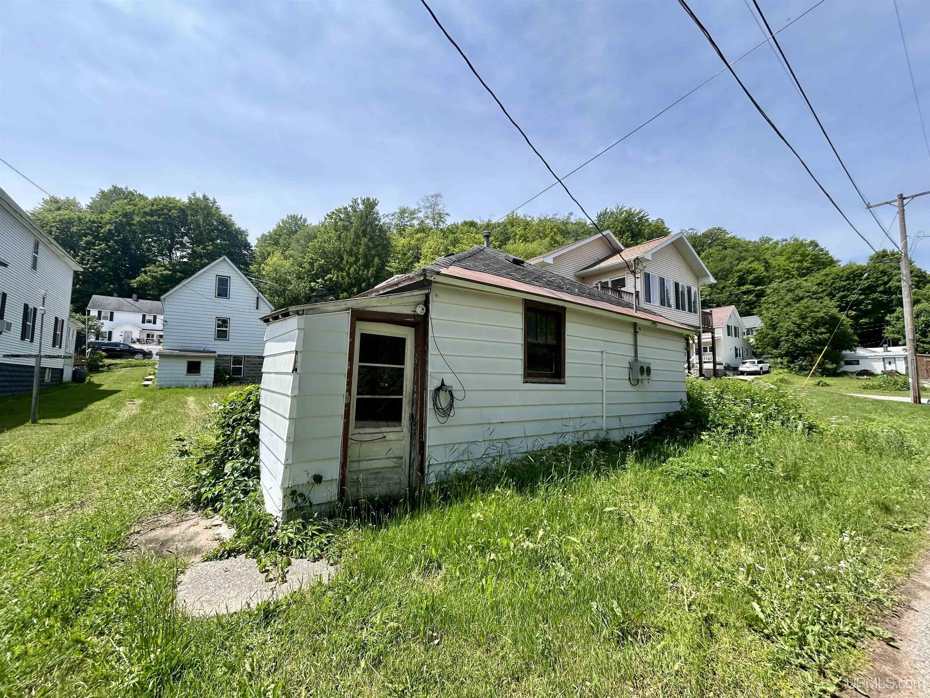 main property photo 24