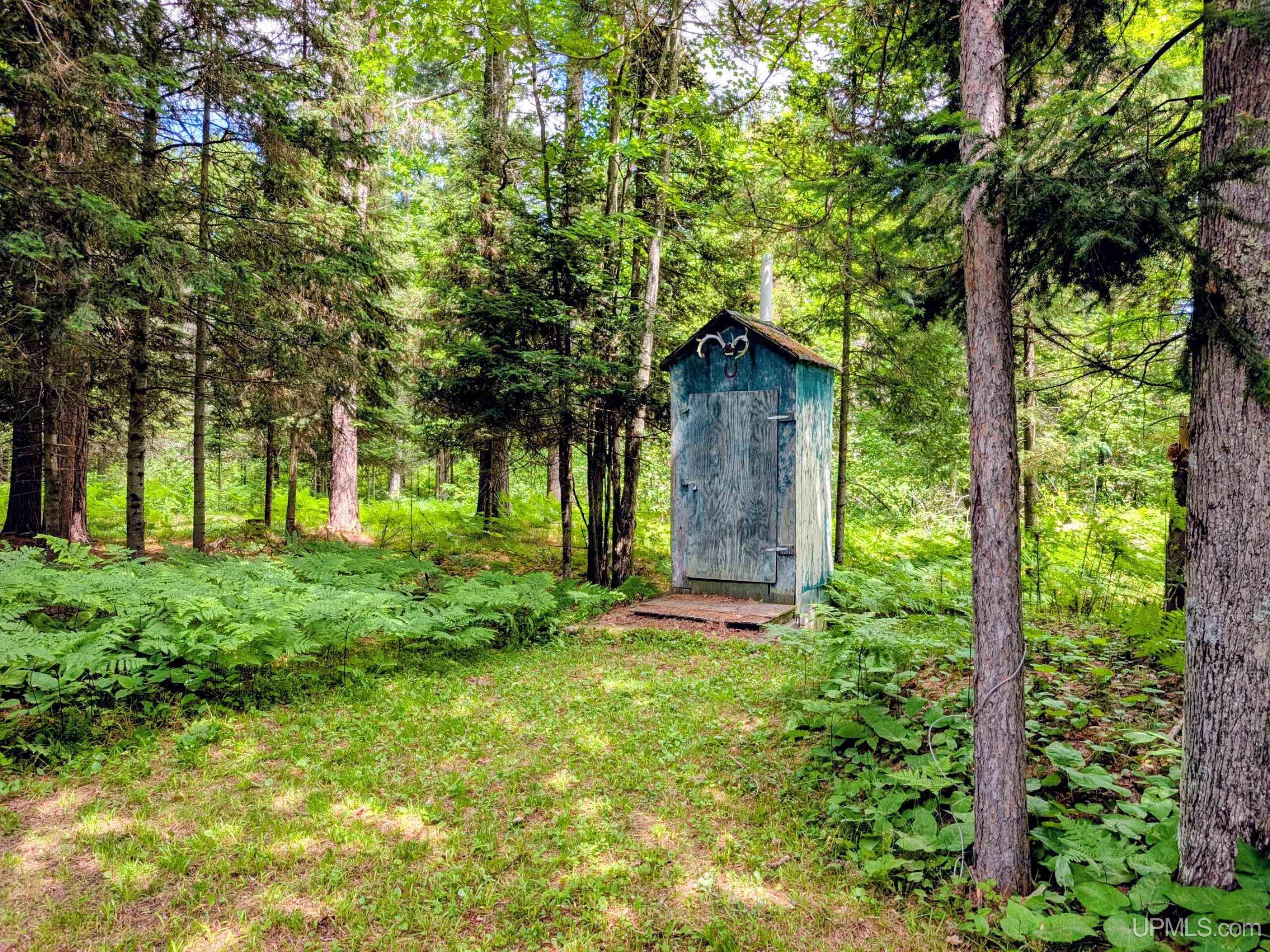 main property photo 25