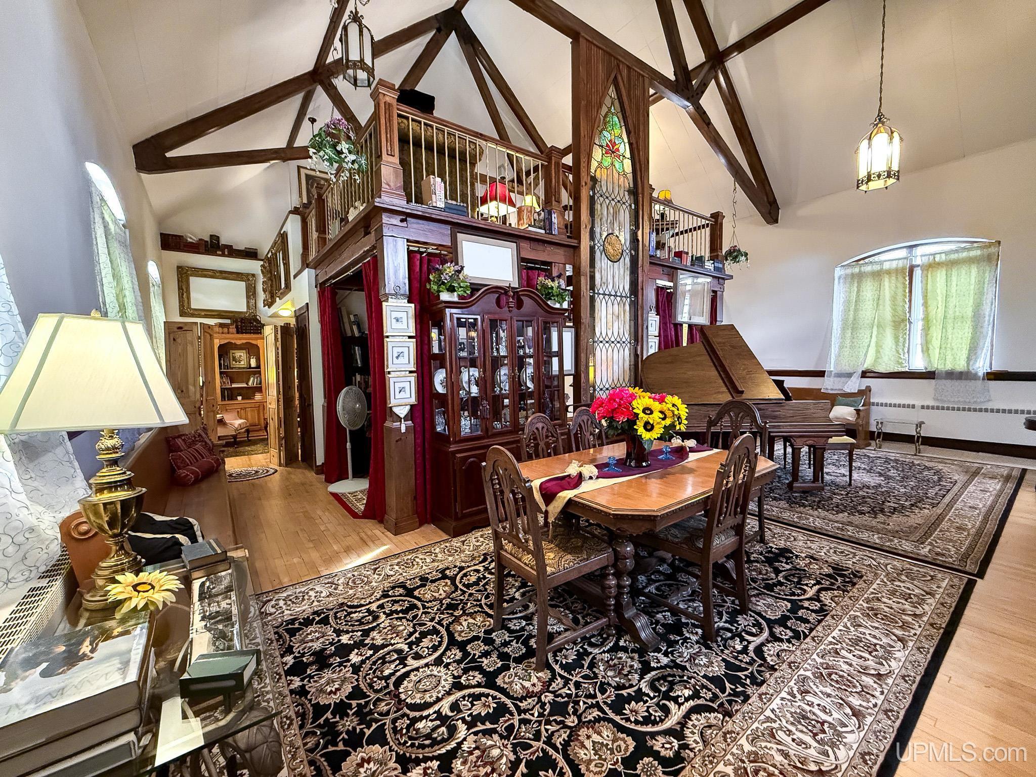 main property photo 19