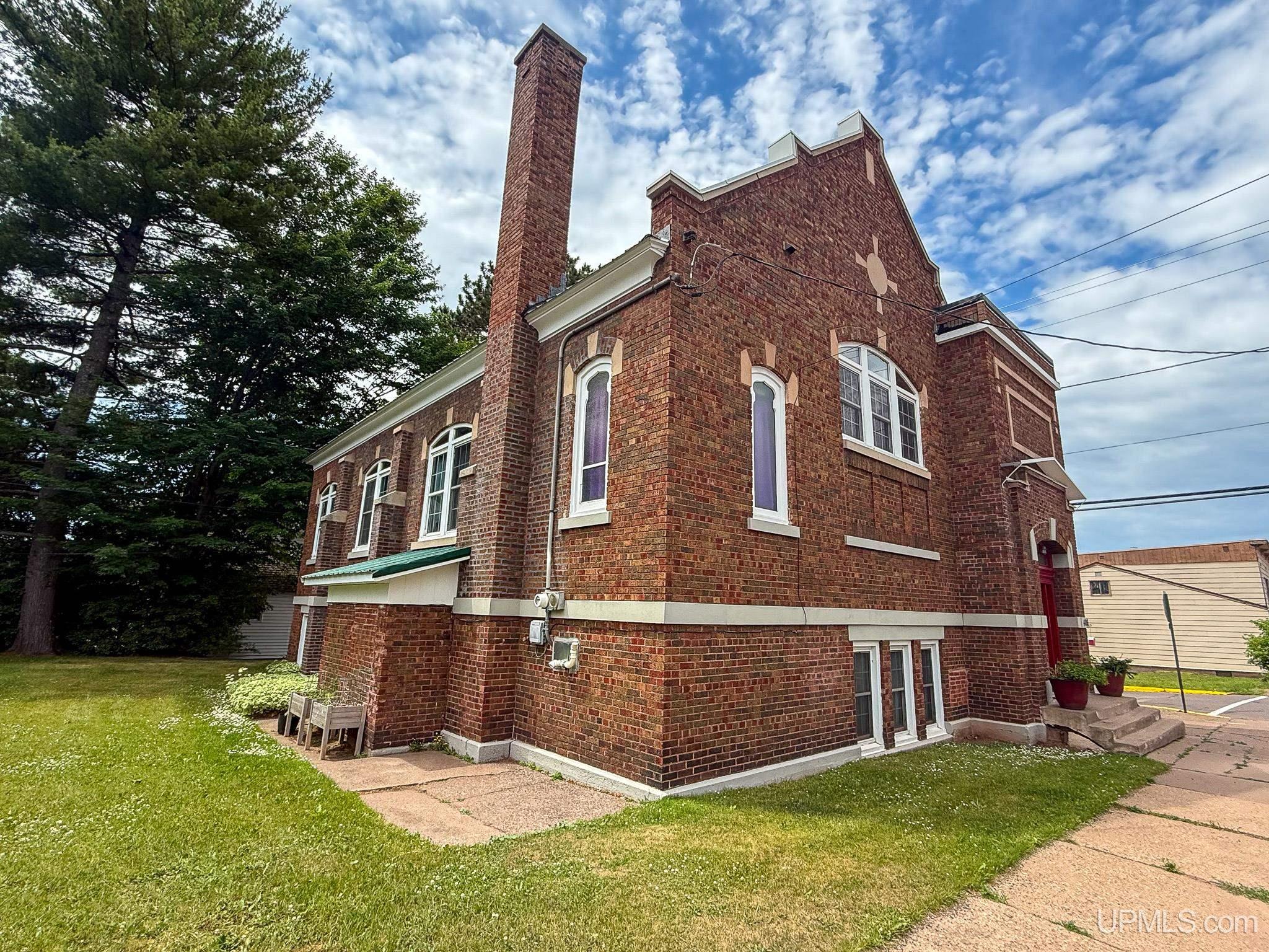 main property photo 2
