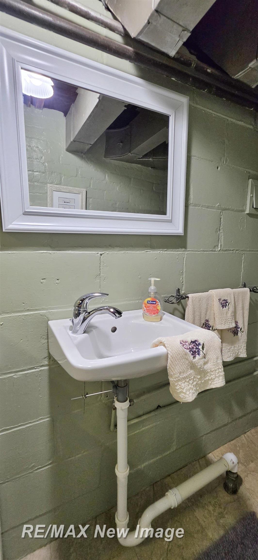 main property photo 70