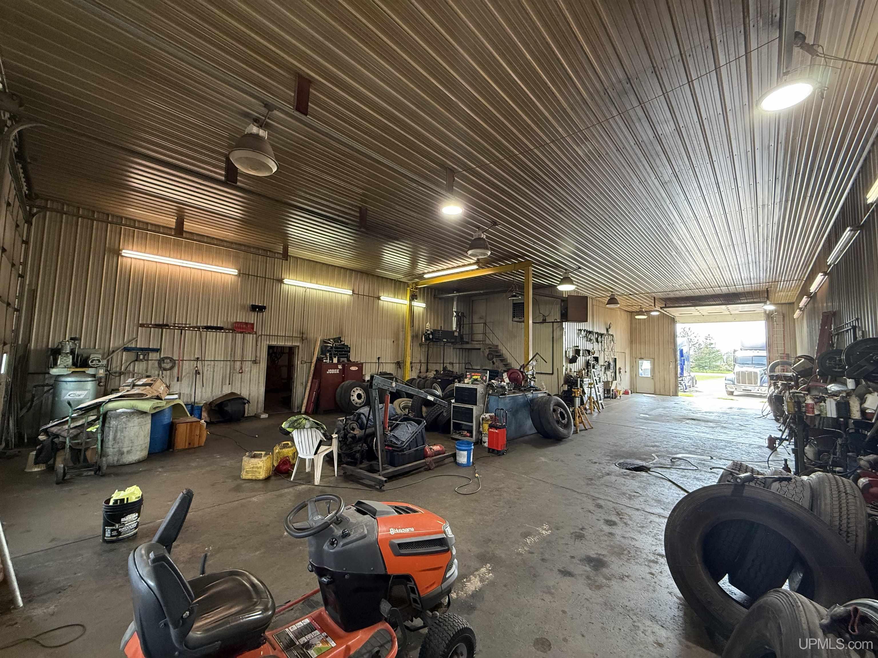 main property photo 21