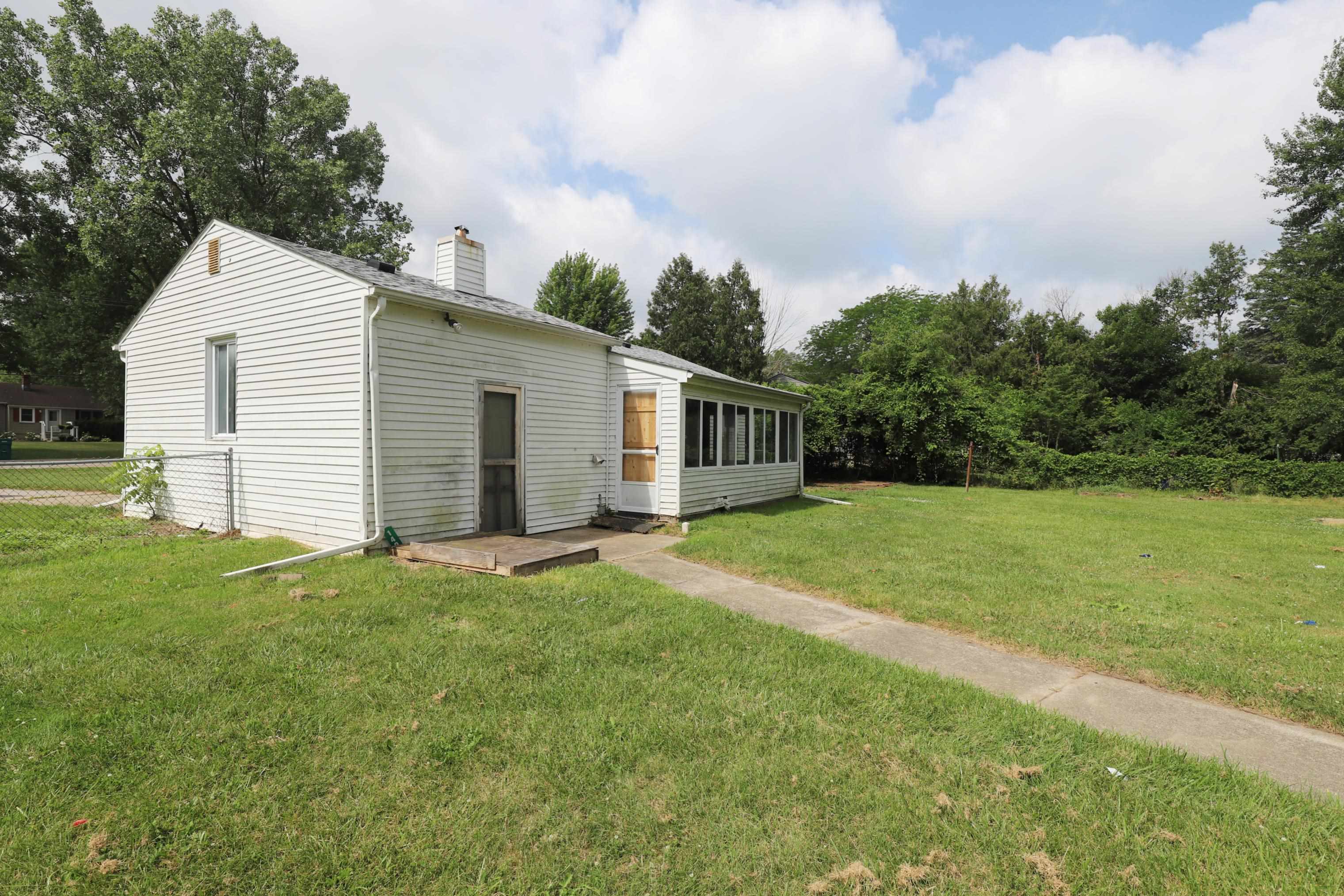 main property photo 23
