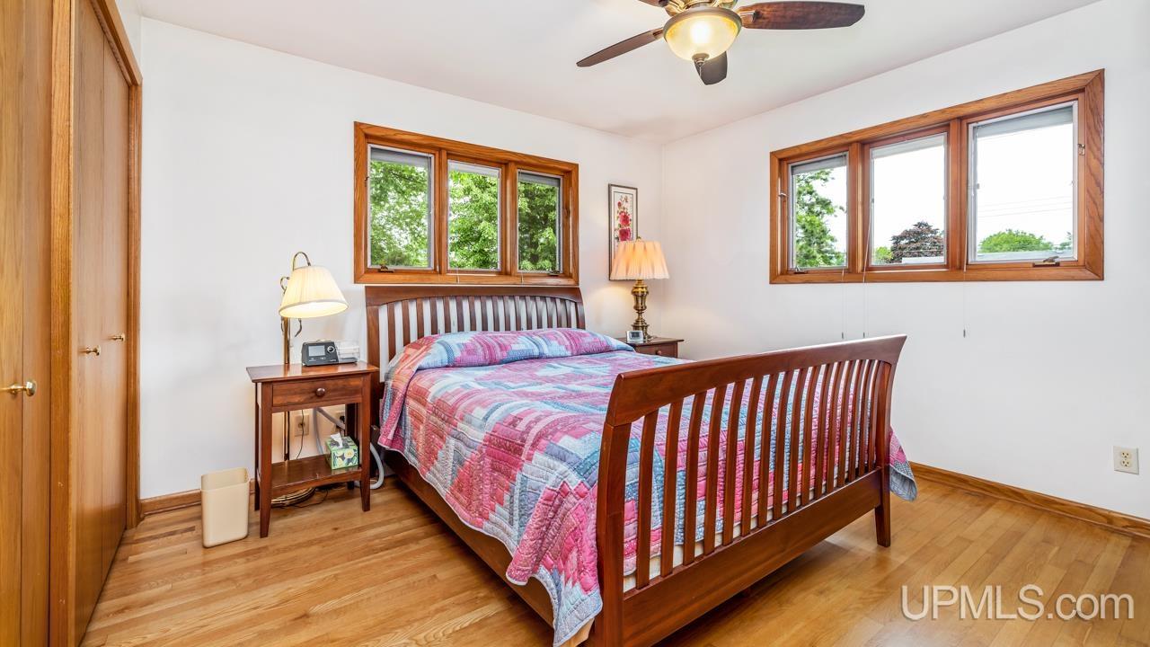 property viewer photo 22