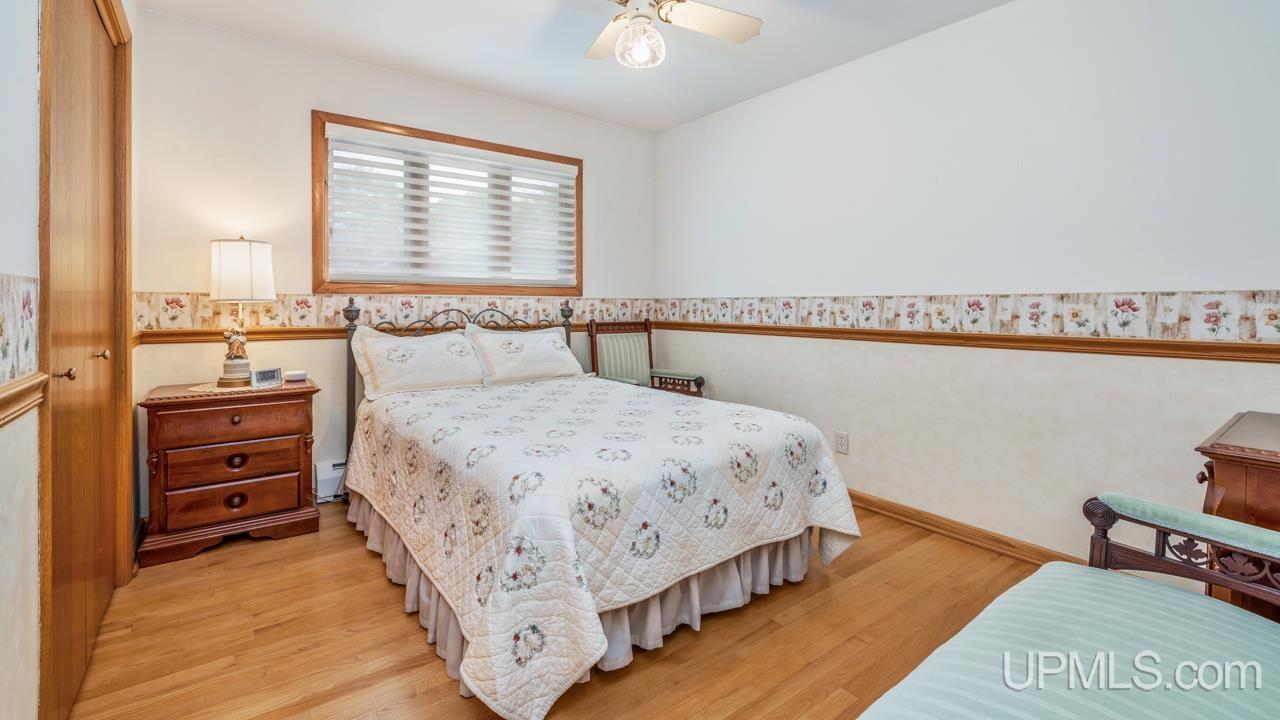 property viewer photo 23