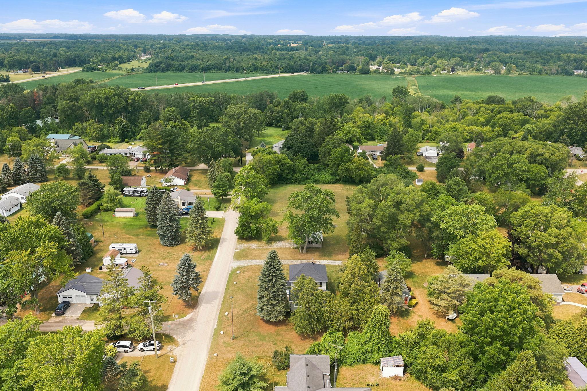 main property photo 23