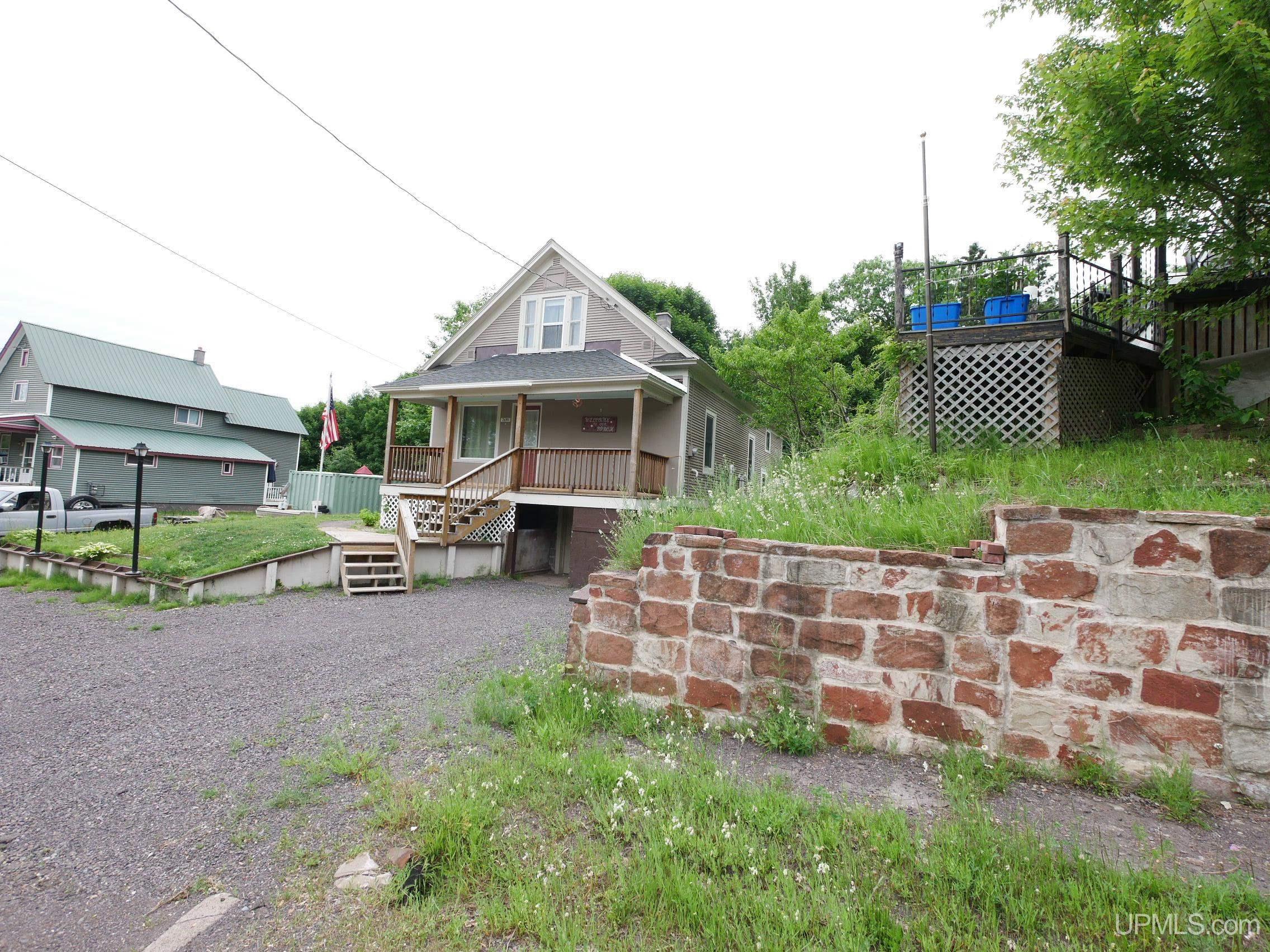 main property photo 43