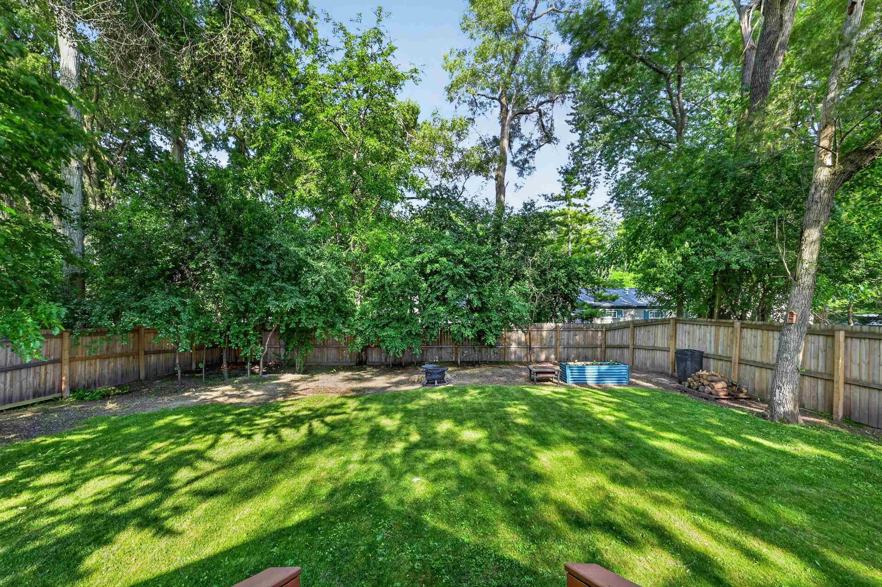 property viewer photo 44