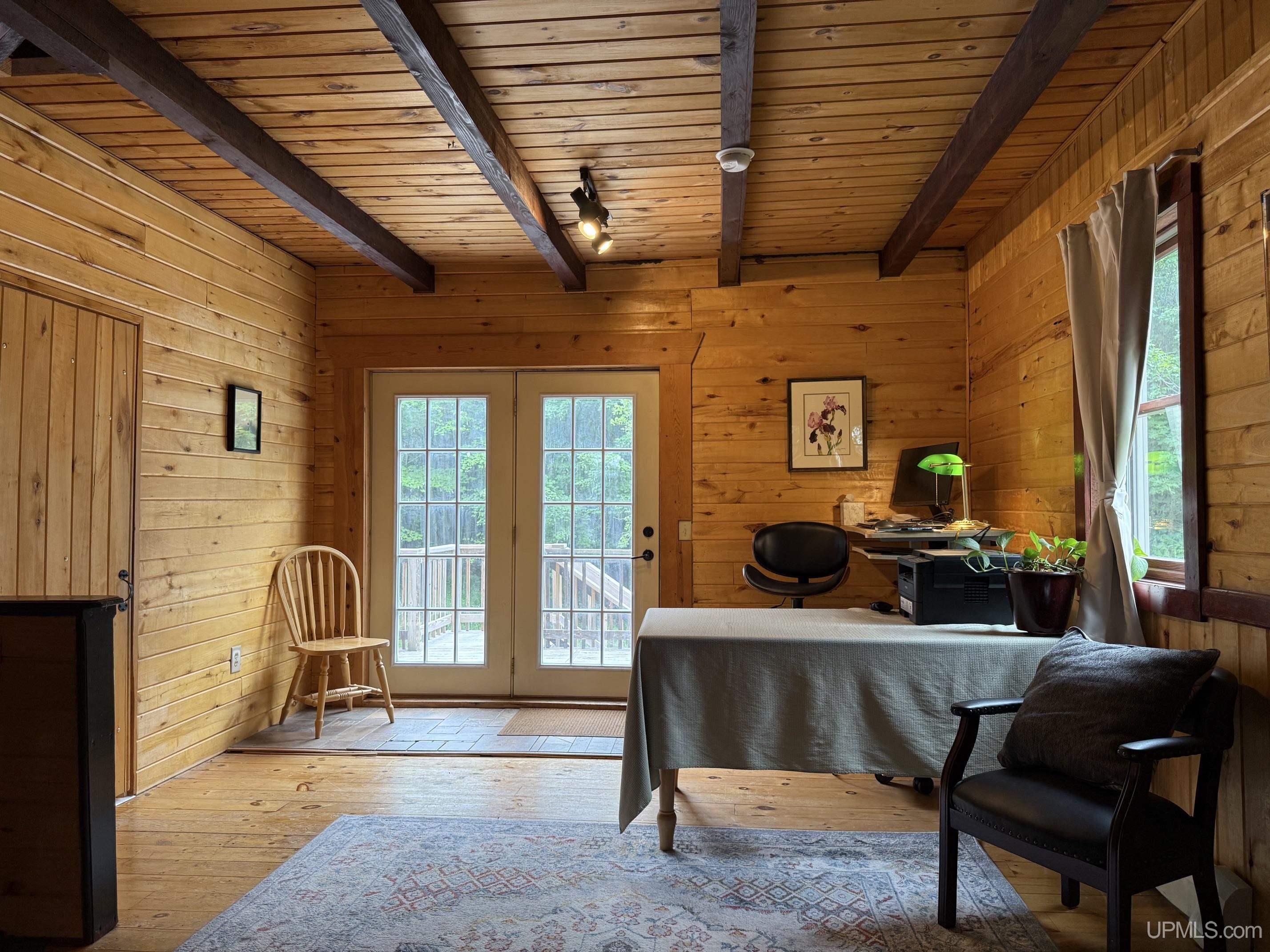 main property photo 28
