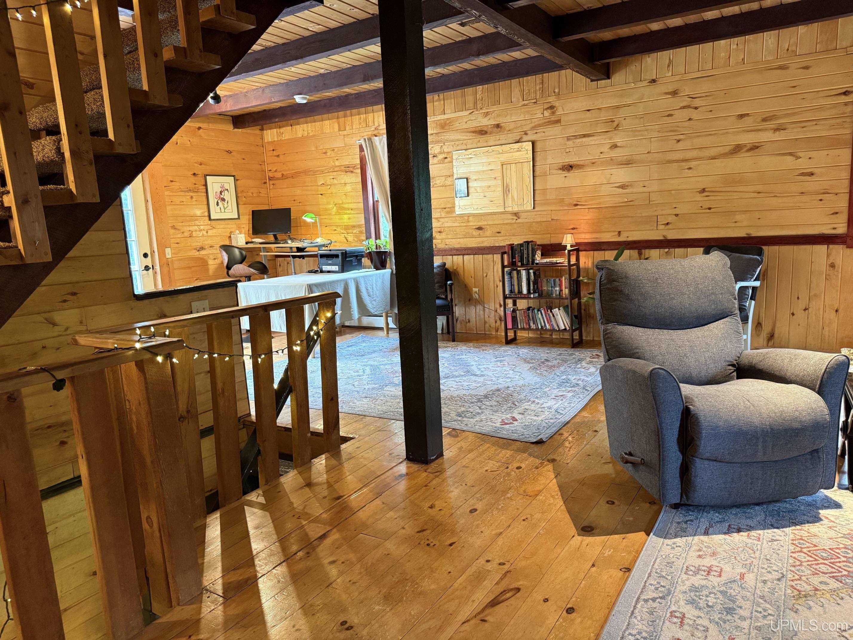 main property photo 30