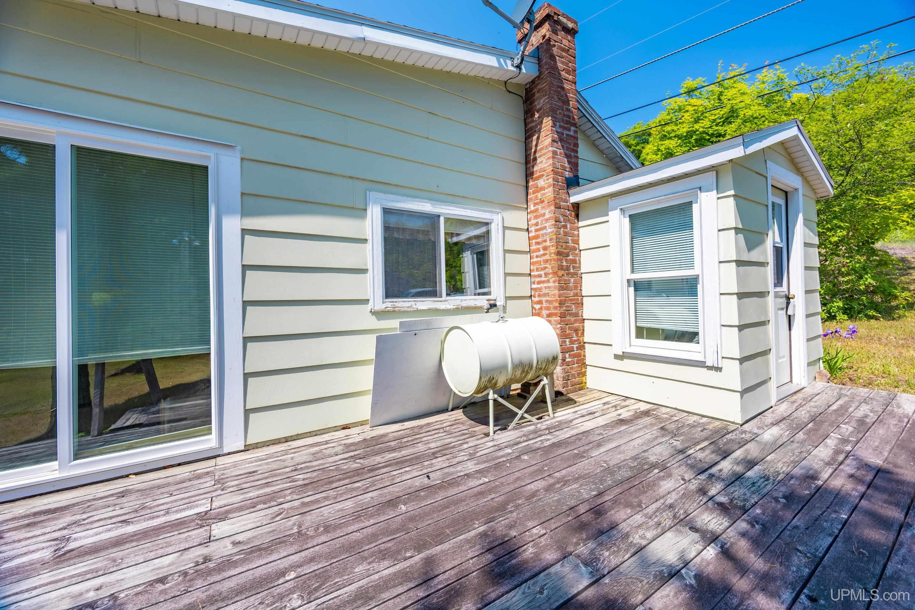 main property photo 30