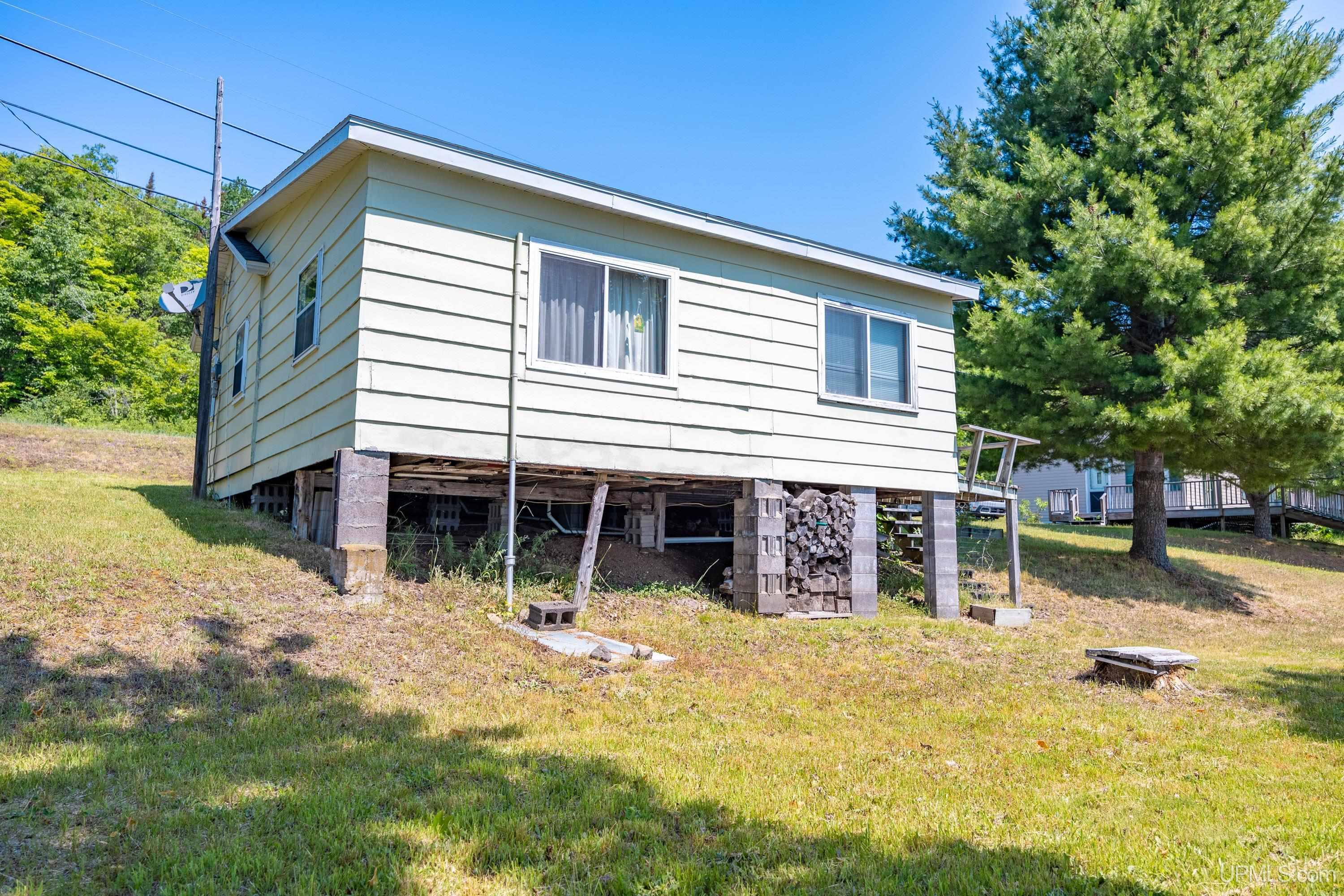 main property photo 36