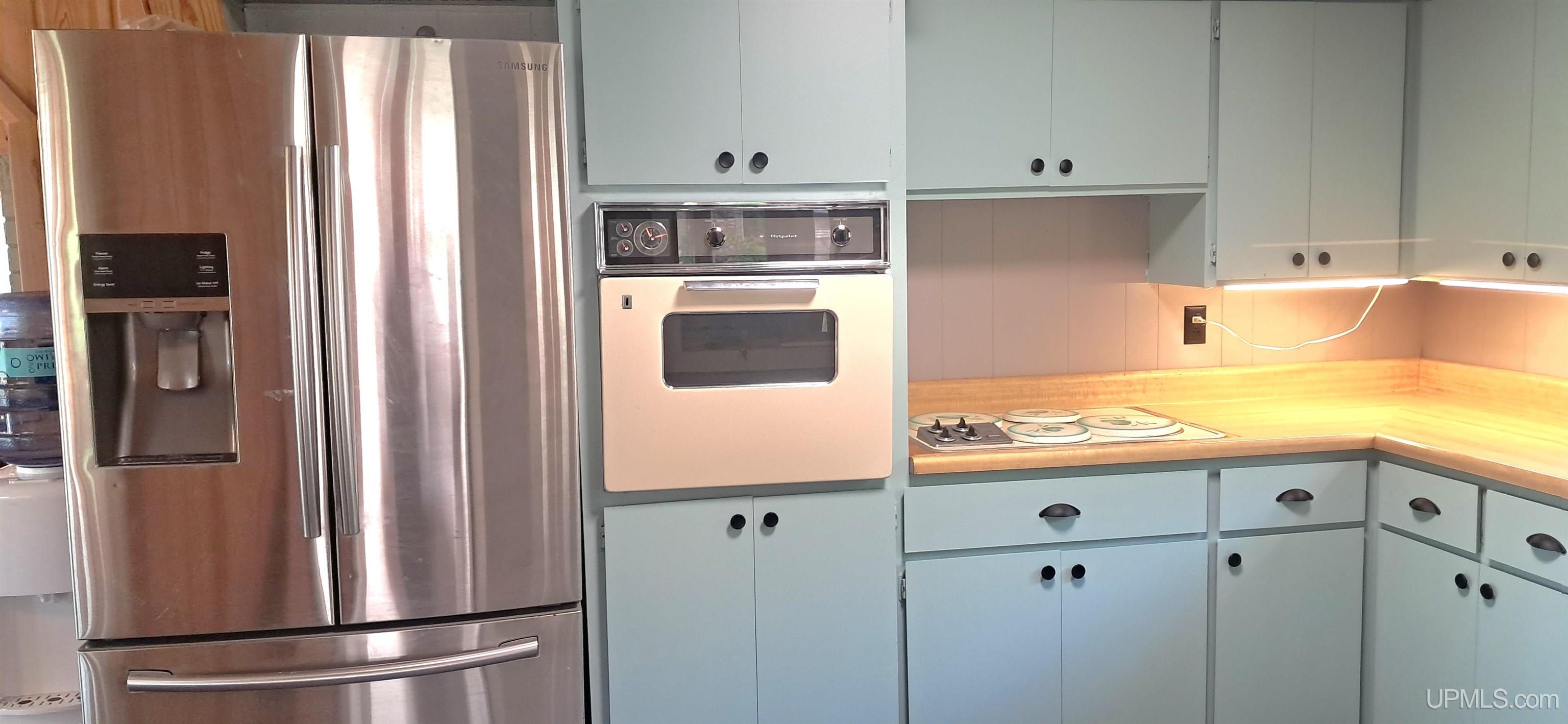 main property photo 13