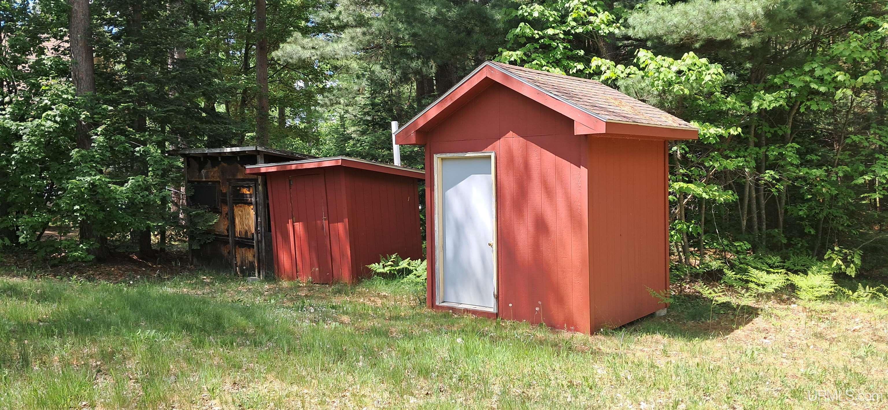 main property photo 32