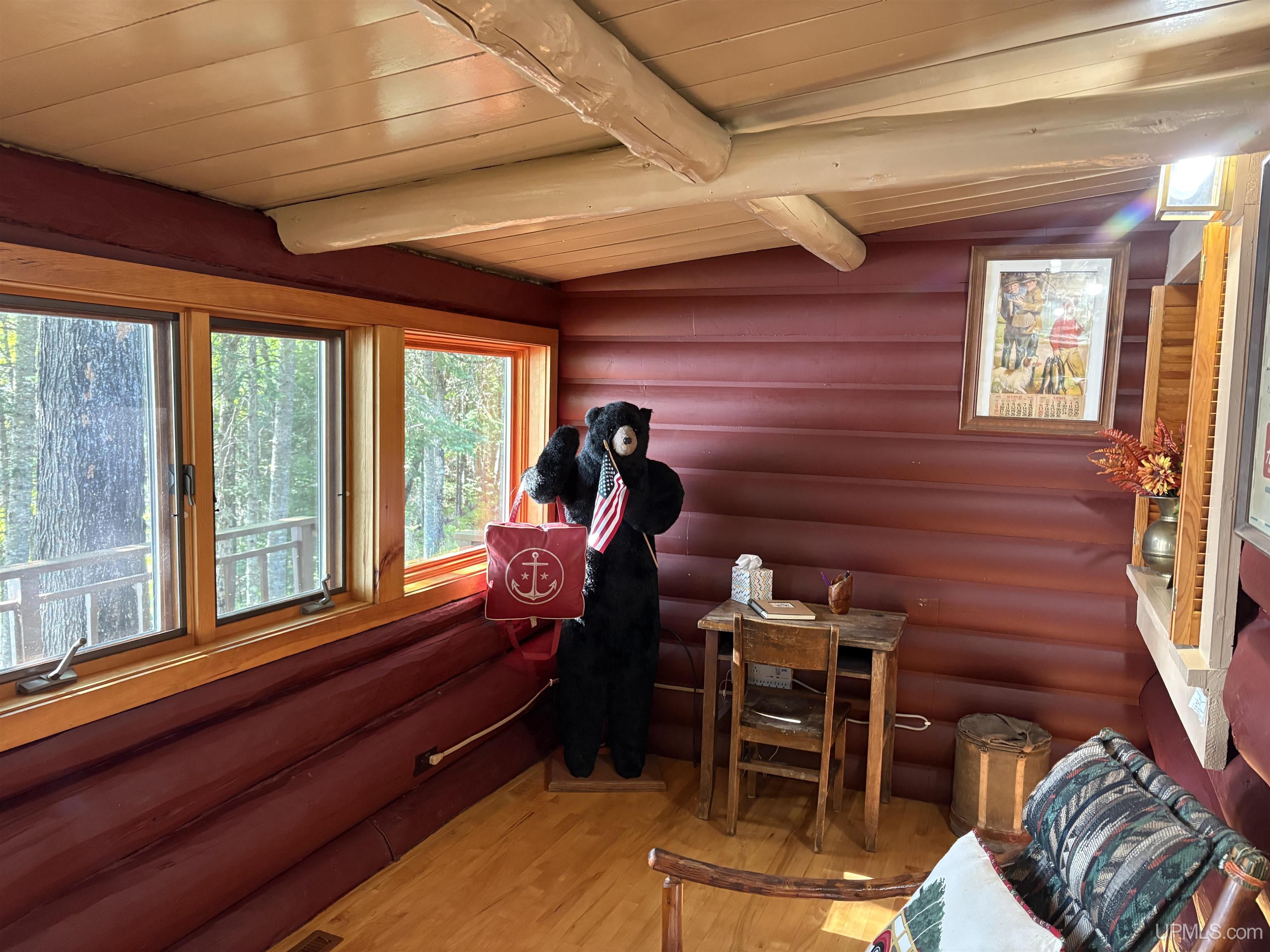 main property photo 25