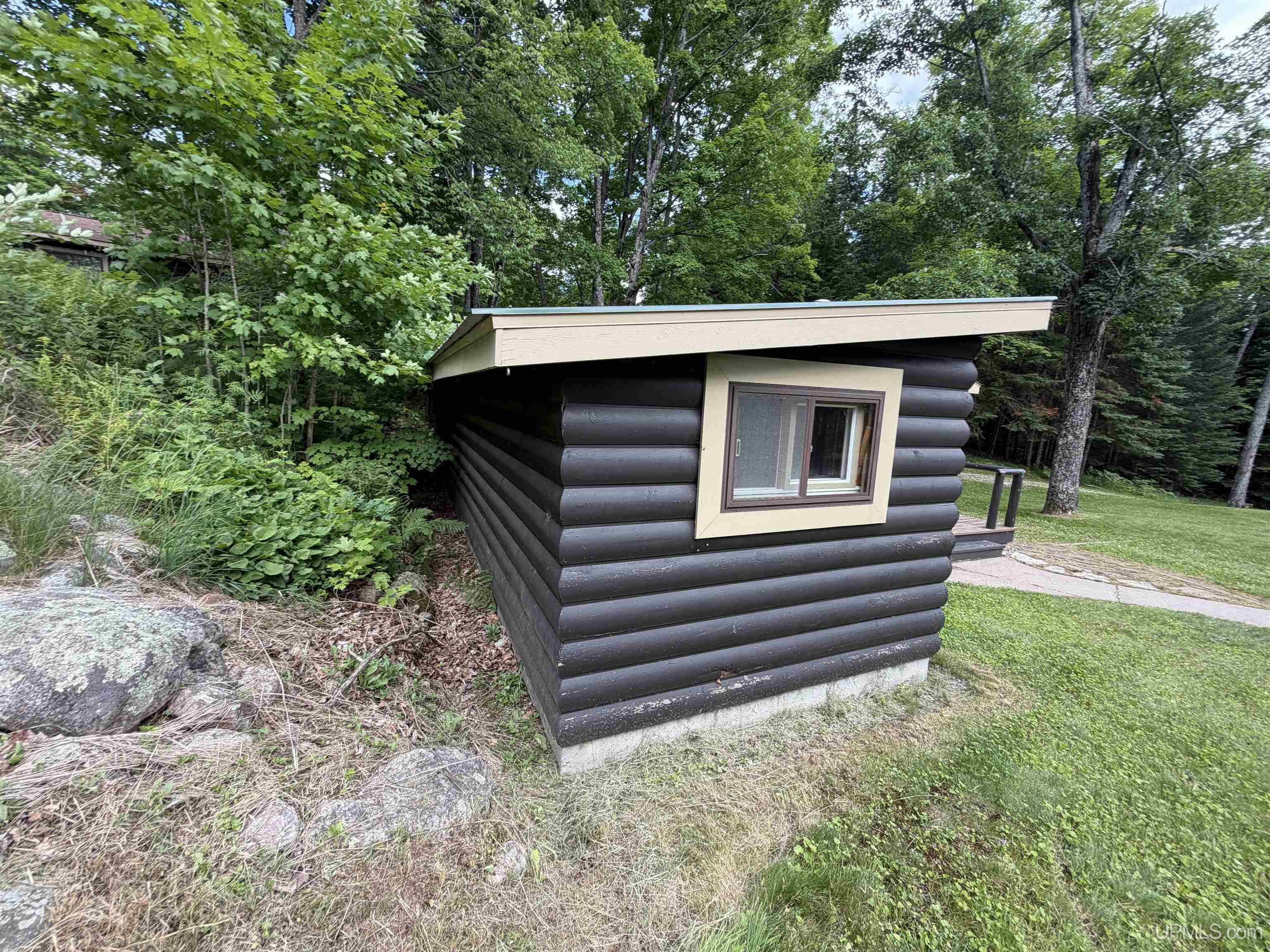 main property photo 68